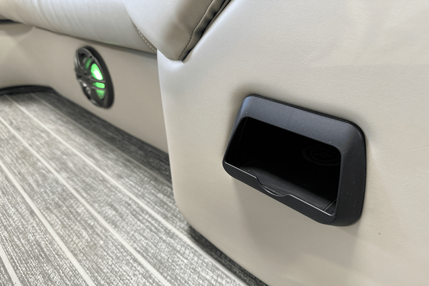 2022 Premier 230 Sunsation Image Thumbnail #32