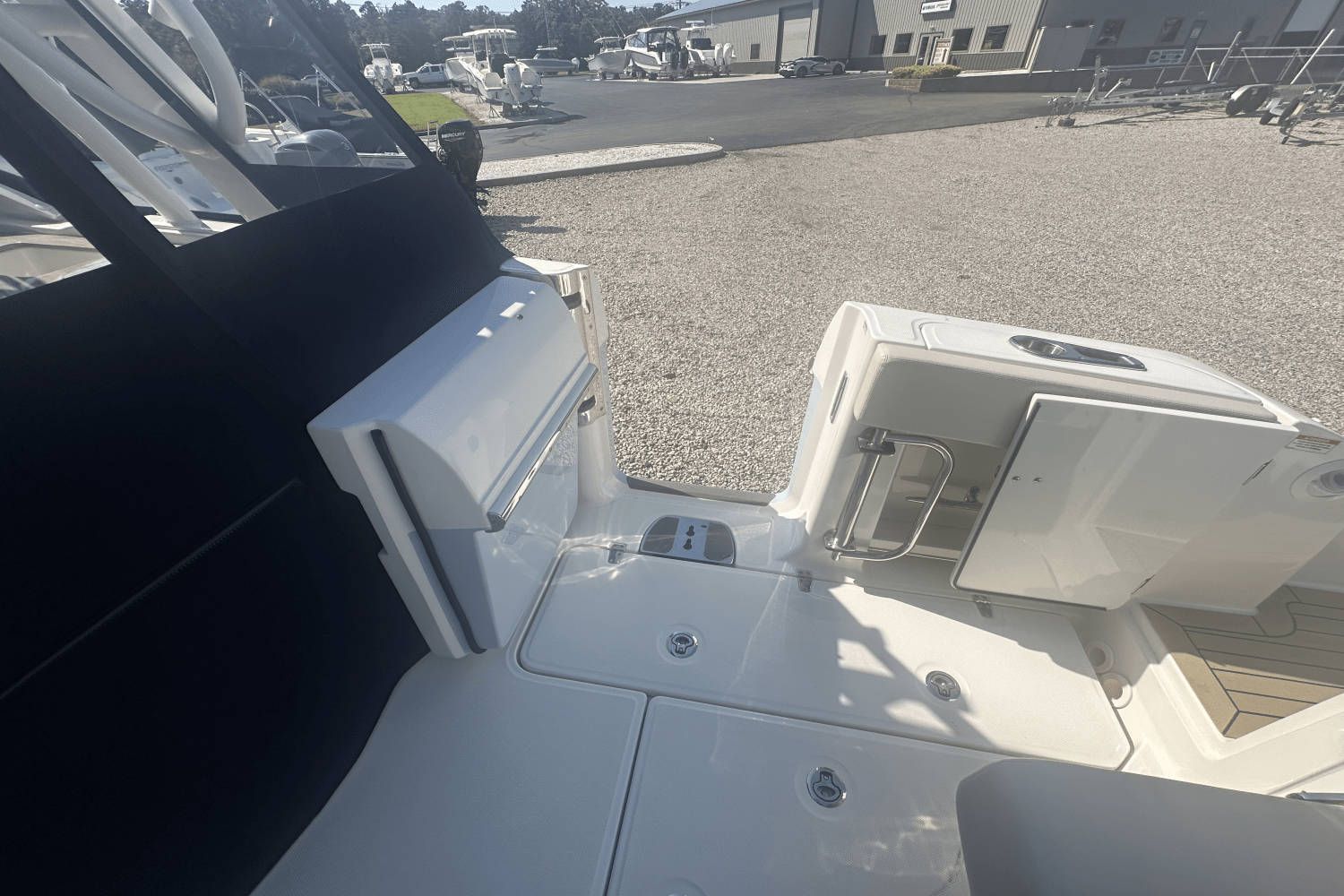 2021 Boston Whaler 320 Vantage Image Thumbnail #12