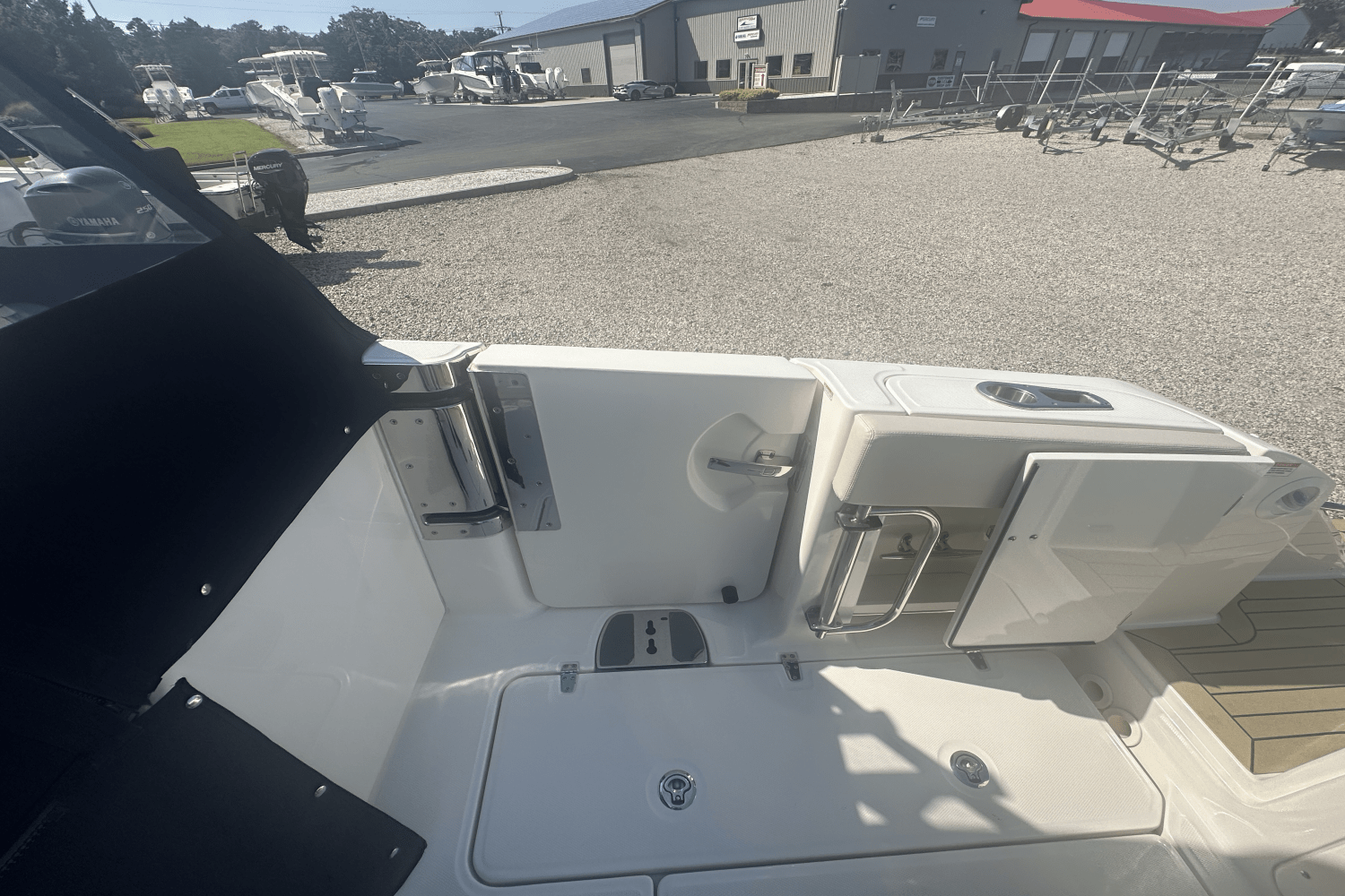 2021 Boston Whaler 320 Vantage Image Thumbnail #11