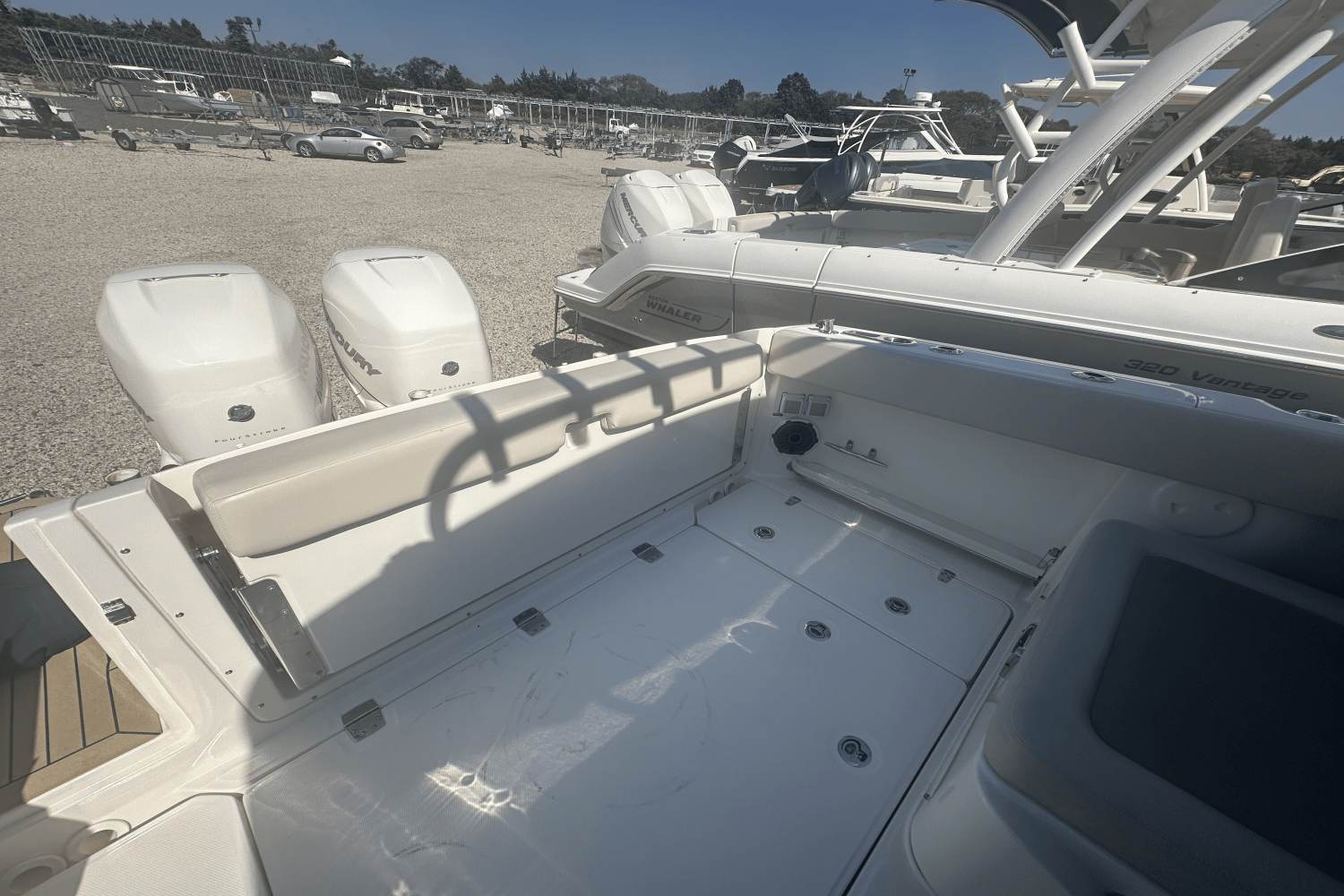 2021 Boston Whaler 320 Vantage Image Thumbnail #8