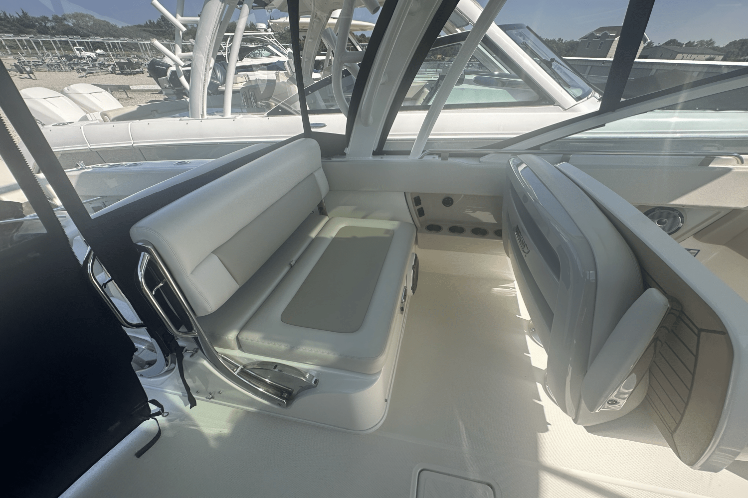 2021 Boston Whaler 320 Vantage Image Thumbnail #16