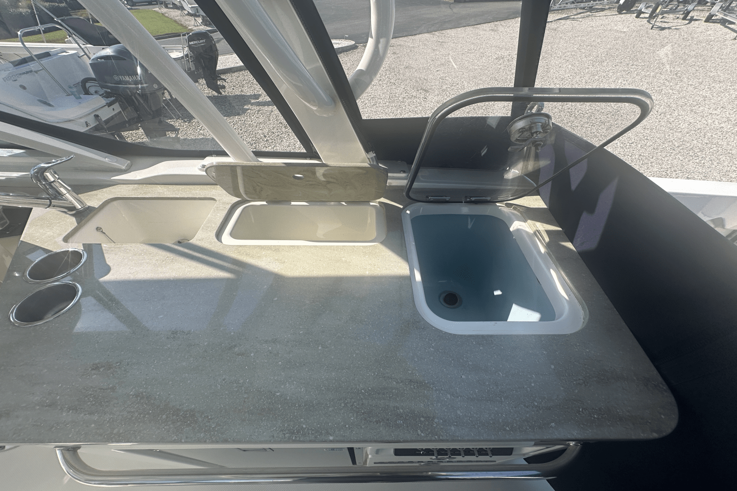 2021 Boston Whaler 320 Vantage Image Thumbnail #15