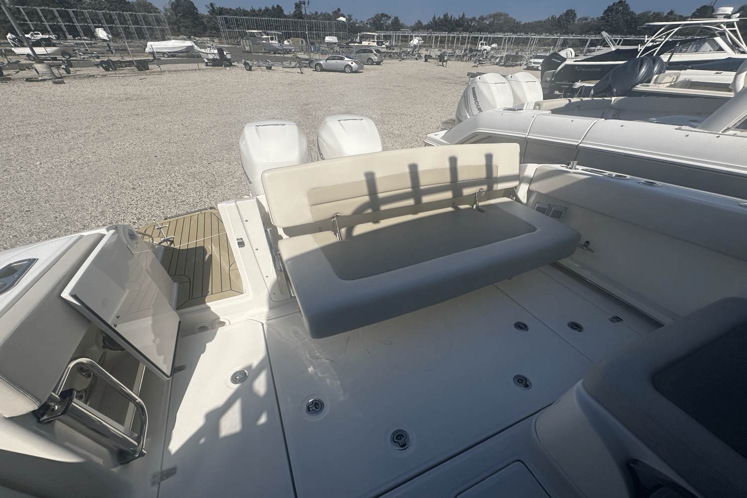 2021 Boston Whaler 320 Vantage Image Thumbnail #9