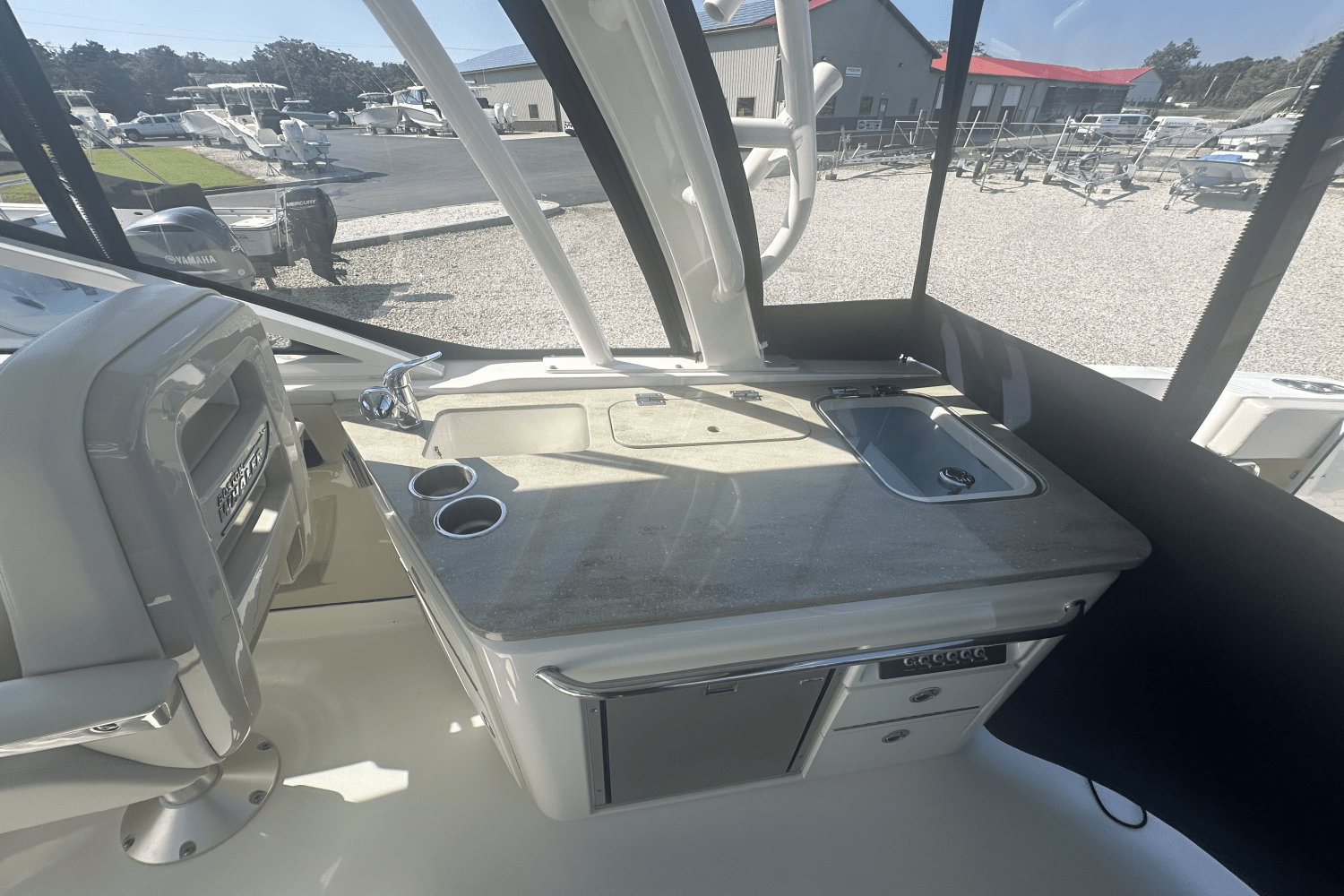 2021 Boston Whaler 320 Vantage Image Thumbnail #14