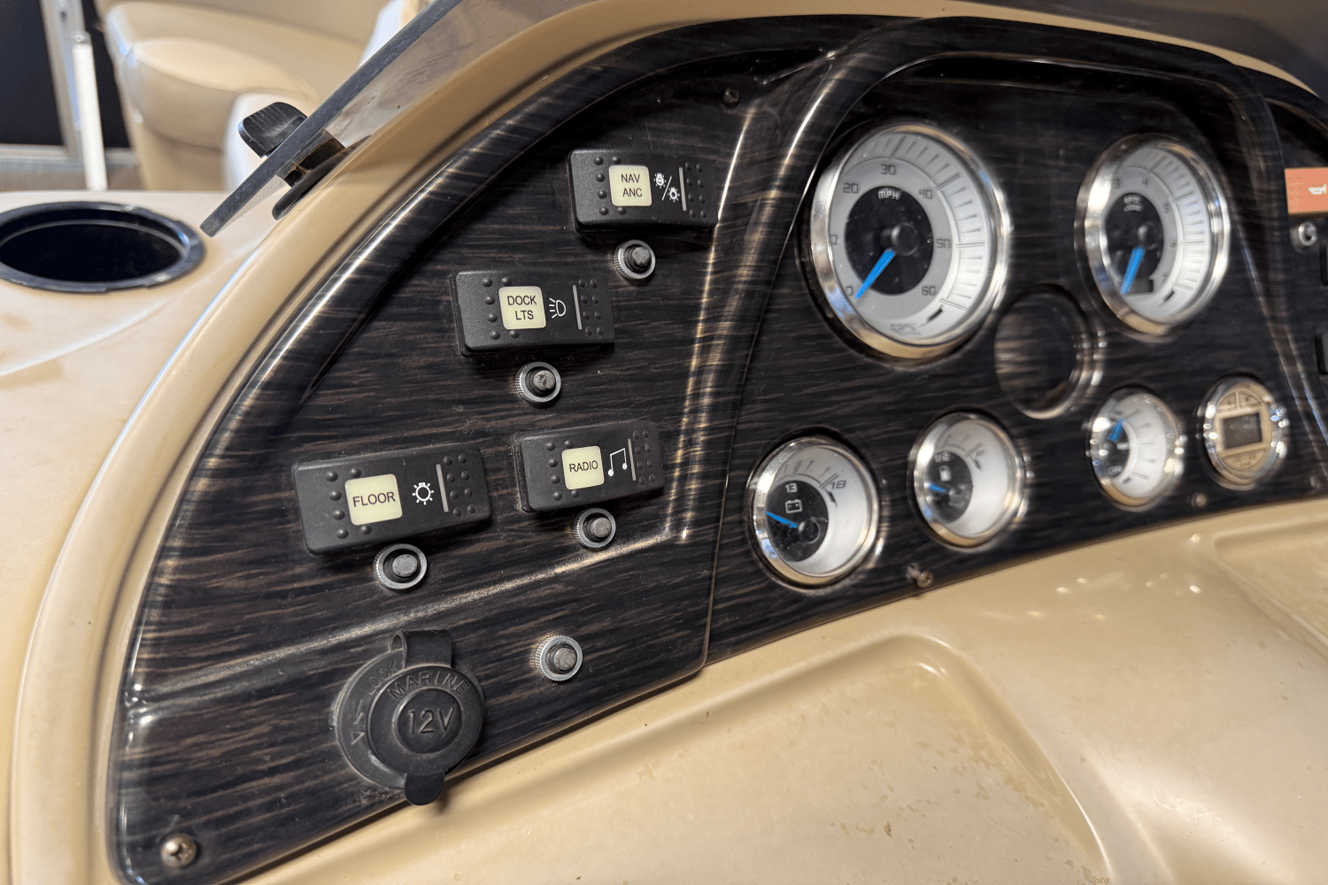 2019 Smokercraft SUNCHASER GENEVA22LD Image Thumbnail #34