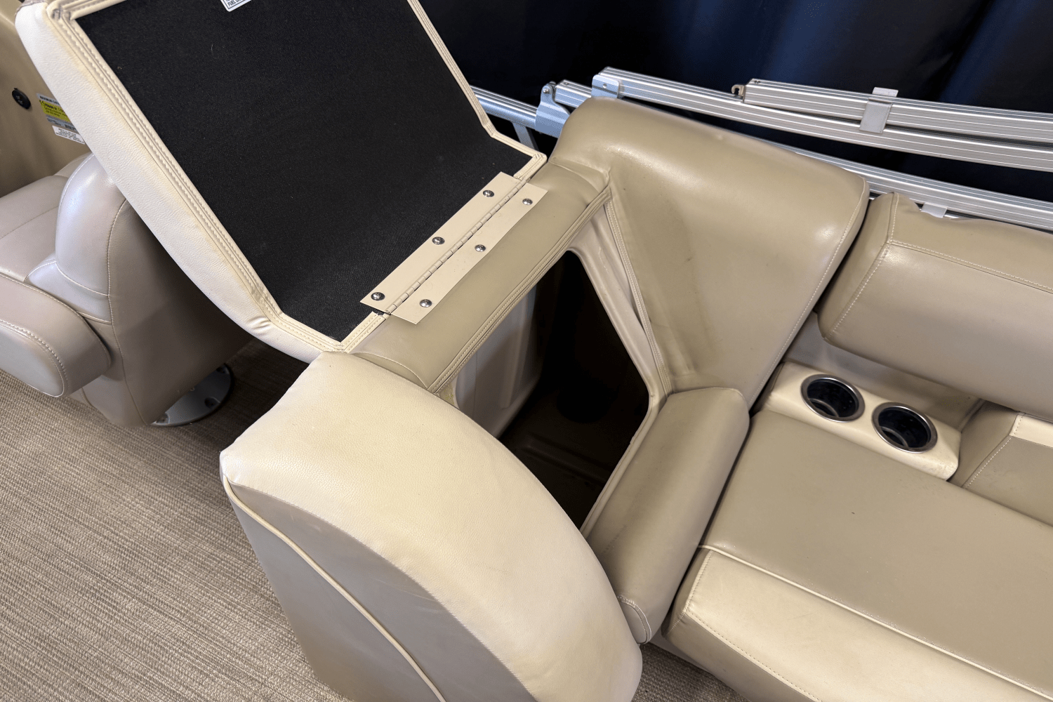 2019 Smokercraft SUNCHASER GENEVA22LD Image Thumbnail #21