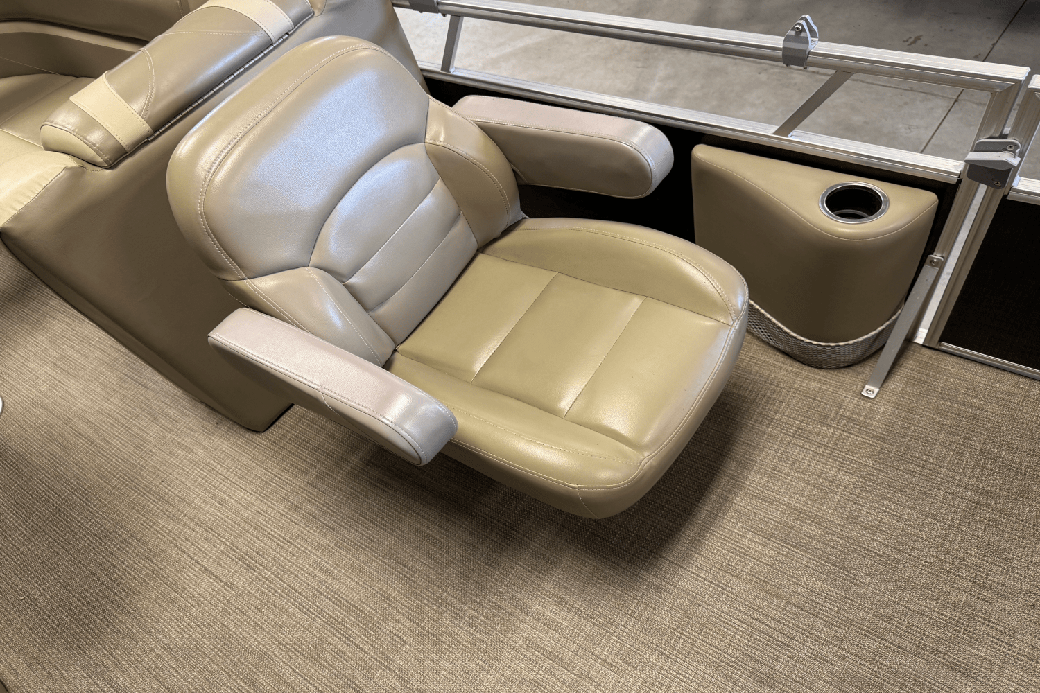 2019 Smokercraft SUNCHASER GENEVA22LD Image Thumbnail #26