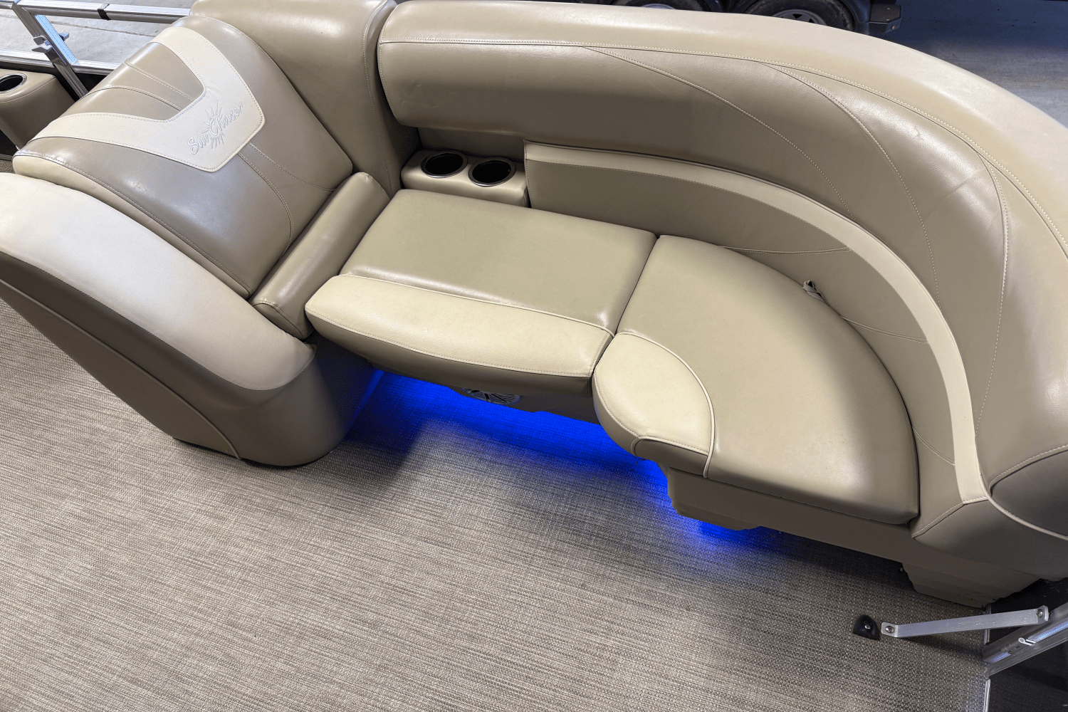 2019 Smokercraft SUNCHASER GENEVA22LD Image Thumbnail #53