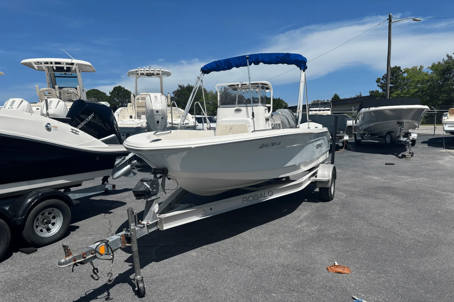 2017 Robalo R160 Image Thumbnail #1