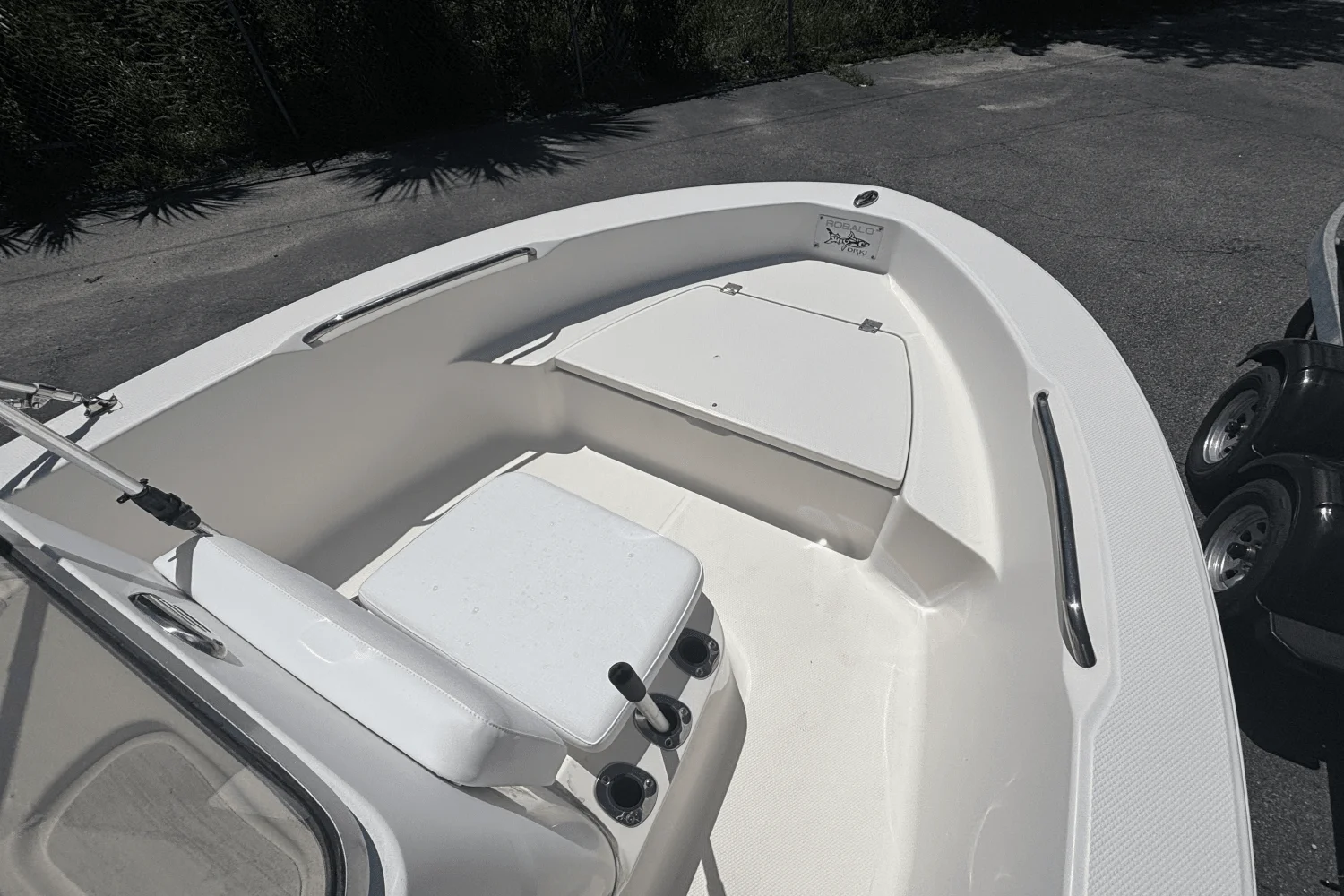 2017 Robalo R160 Image Thumbnail #11