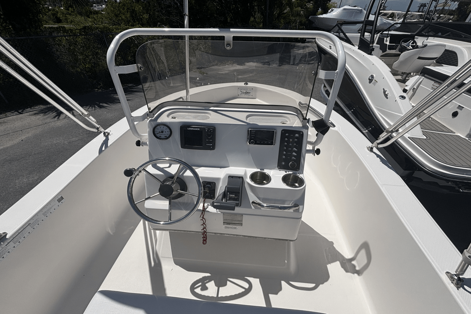 2017 Robalo R160 Image Thumbnail #9