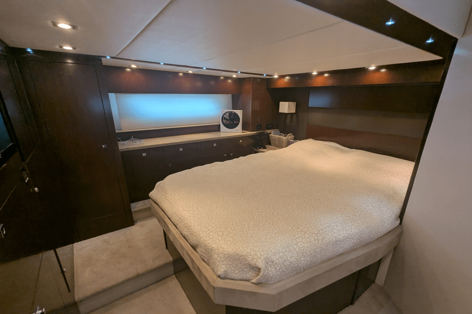 2013 Cruisers Yachts CANTIUS 48 Image Thumbnail #45