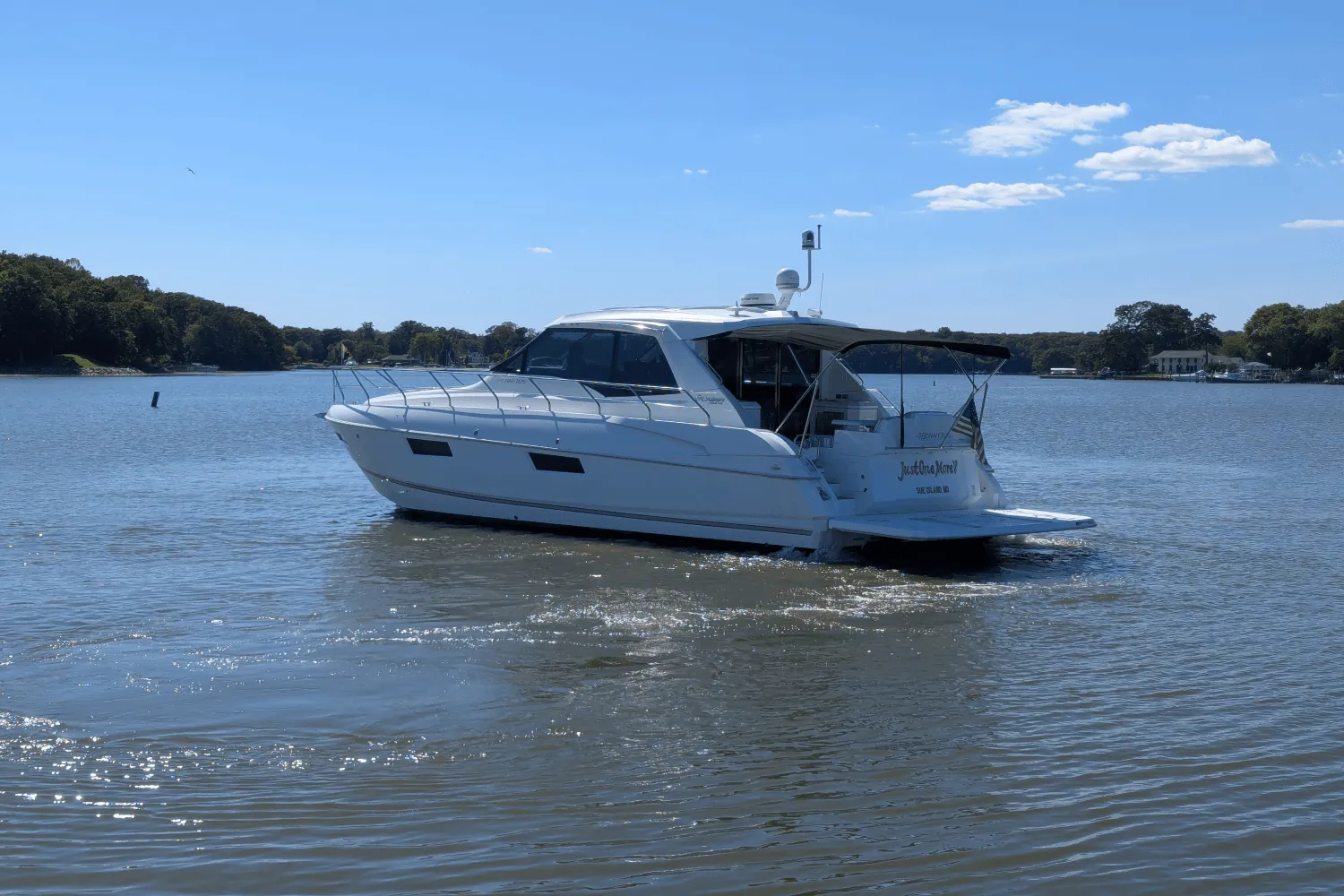 2013 Cruisers Yachts 48 CANTIUS Image Thumbnail #3