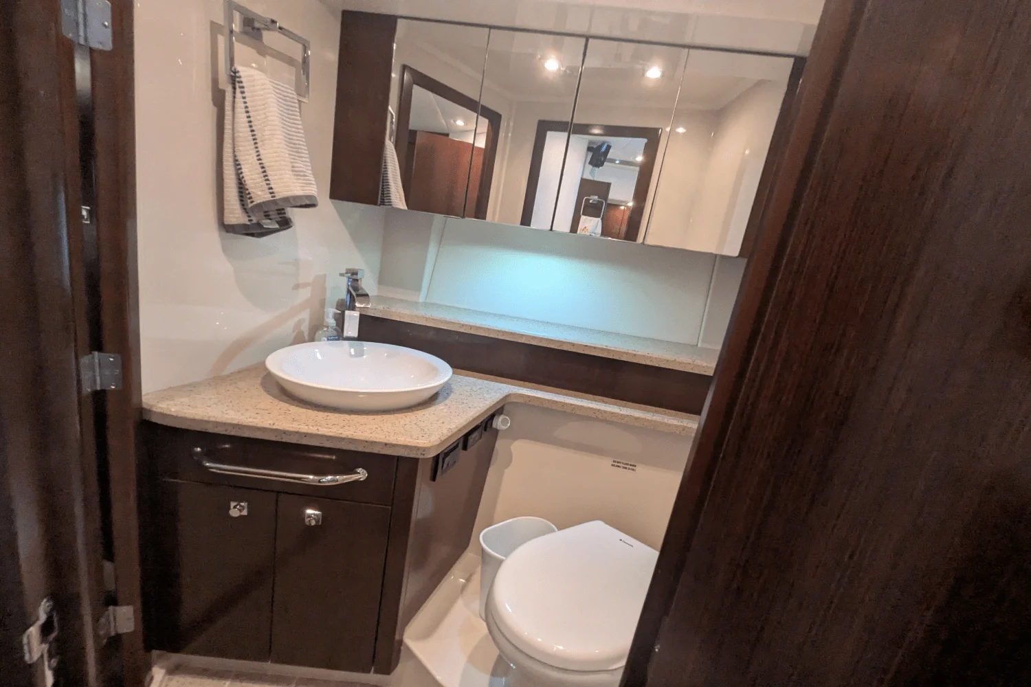 2013 Cruisers Yachts 48 CANTIUS Image Thumbnail #50