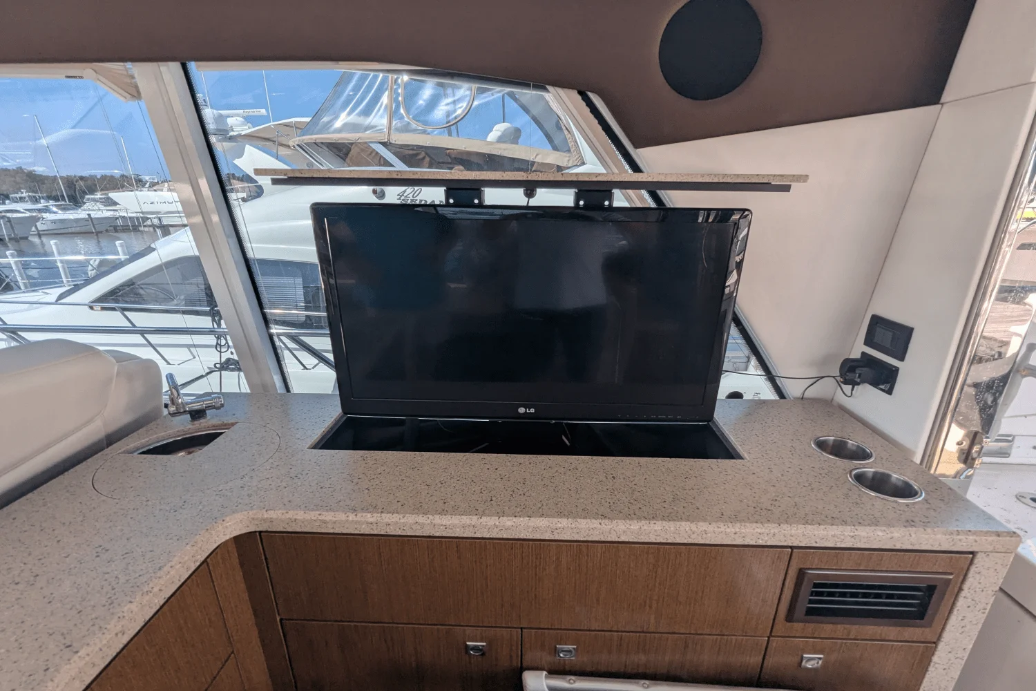 2013 Cruisers Yachts 48 CANTIUS Image Thumbnail #36