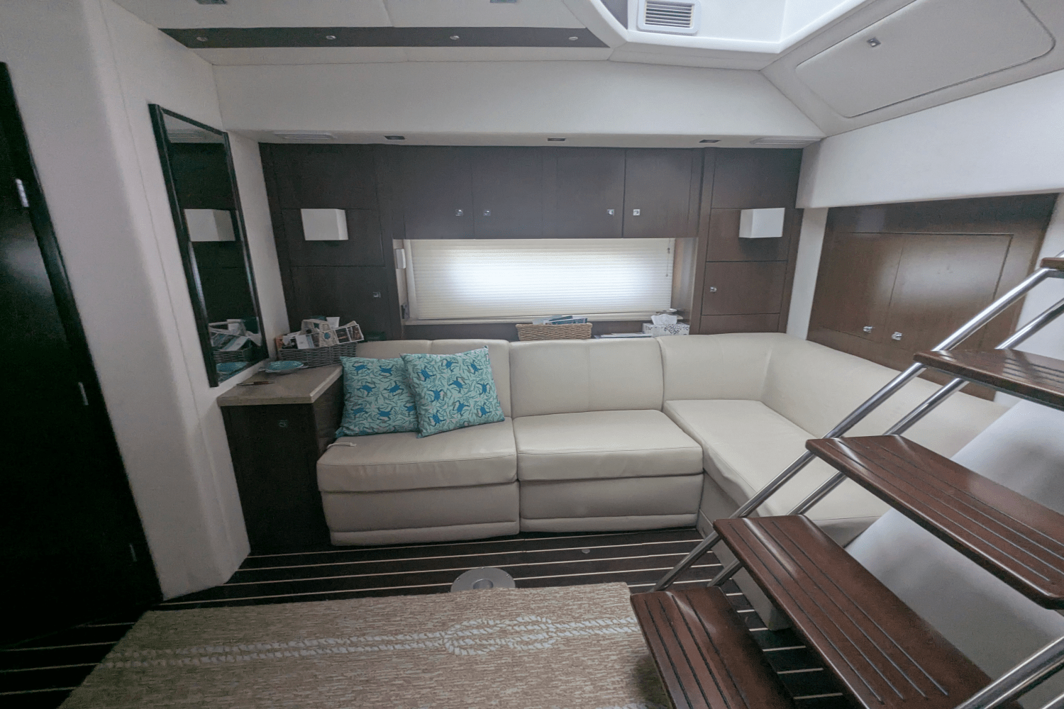 2013 Cruisers Yachts CANTIUS 48 Image Thumbnail #35