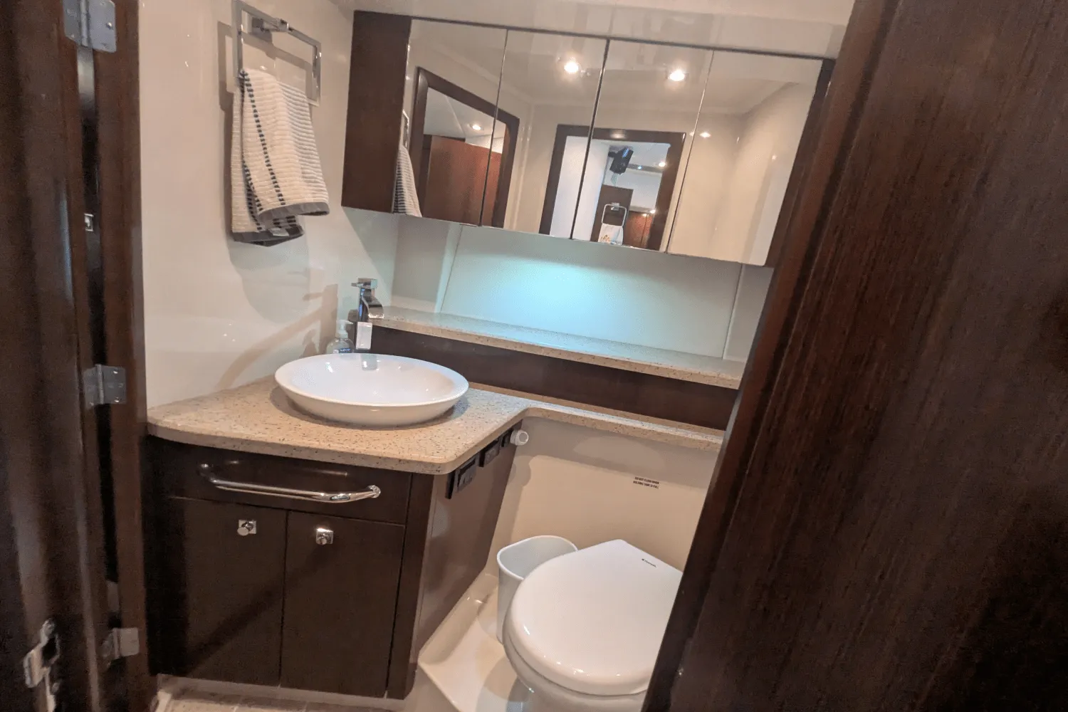 2013 Cruisers Yachts 48 CANTIUS Image Thumbnail #50