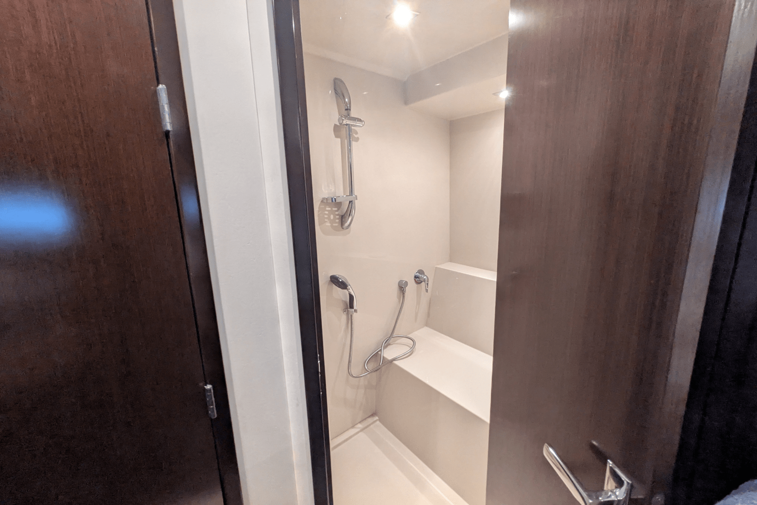 2013 Cruisers Yachts CANTIUS 48 Image Thumbnail #38