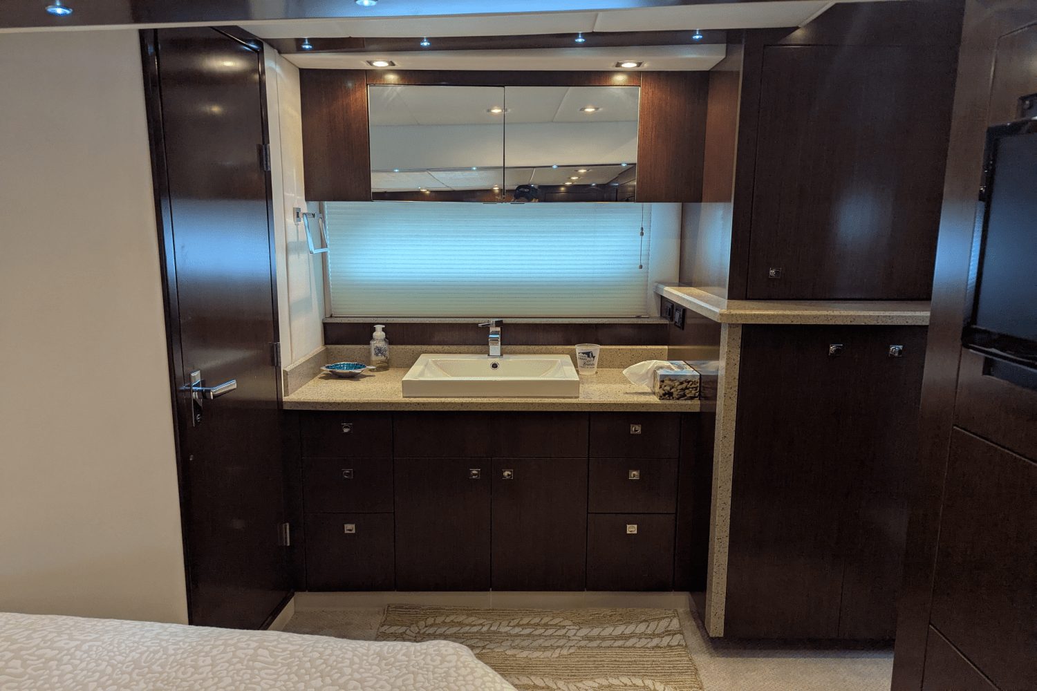 2013 Cruisers Yachts CANTIUS 48 Image Thumbnail #46
