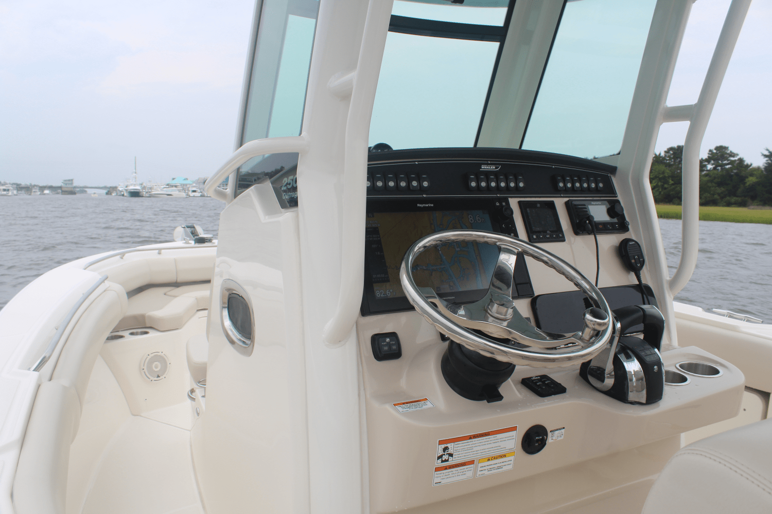 2020 Boston Whaler 250 OUTRAGE Image Thumbnail #14
