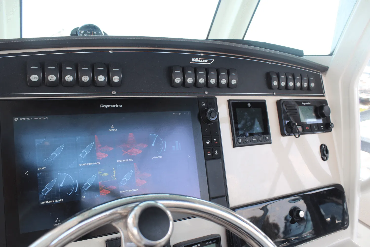 2020 Boston Whaler 250 OUTRAGE Image Thumbnail #31
