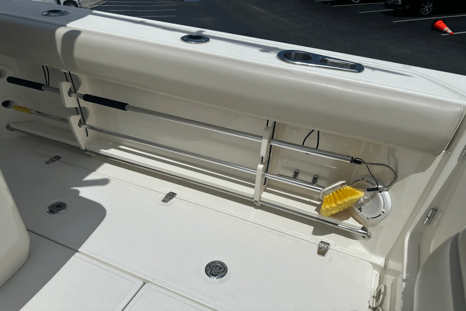 2020 Boston Whaler 250 OUTRAGE Image Thumbnail #9