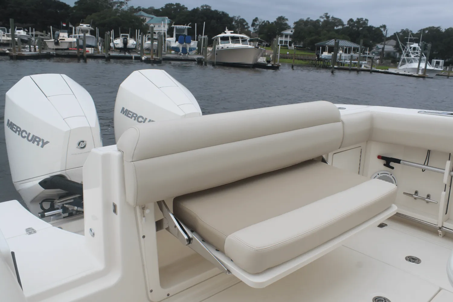 2020 Boston Whaler 250 OUTRAGE Image Thumbnail #22