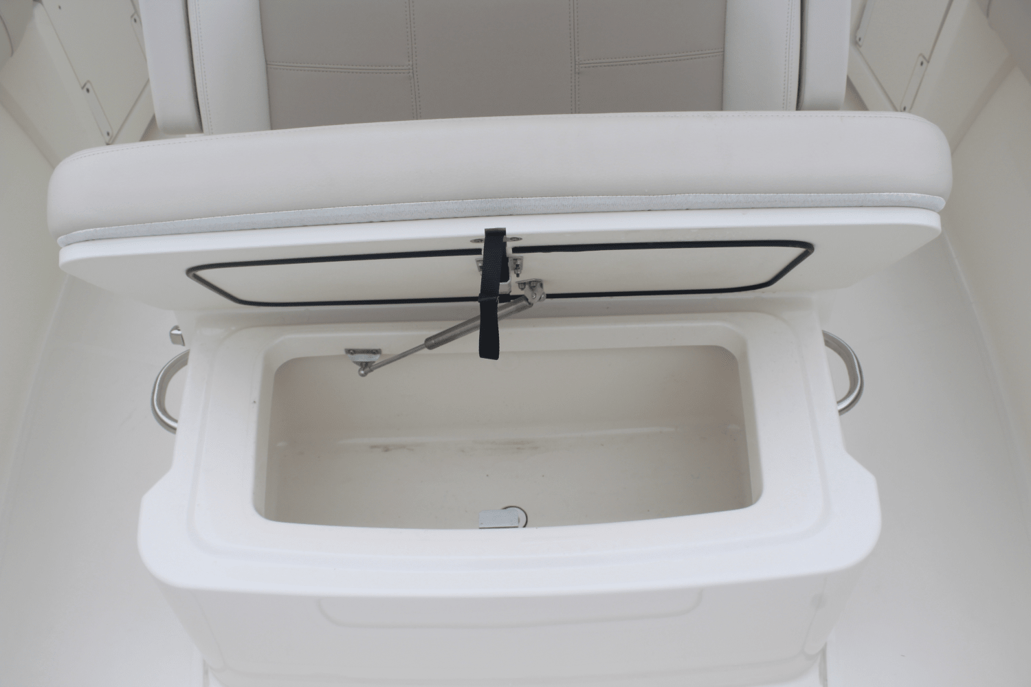 2020 Boston Whaler 250 OUTRAGE Image Thumbnail #20