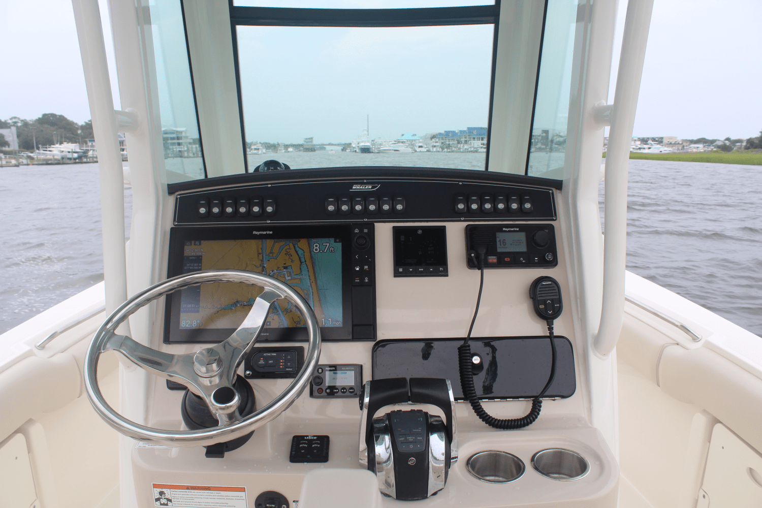2020 Boston Whaler 250 OUTRAGE Image Thumbnail #12