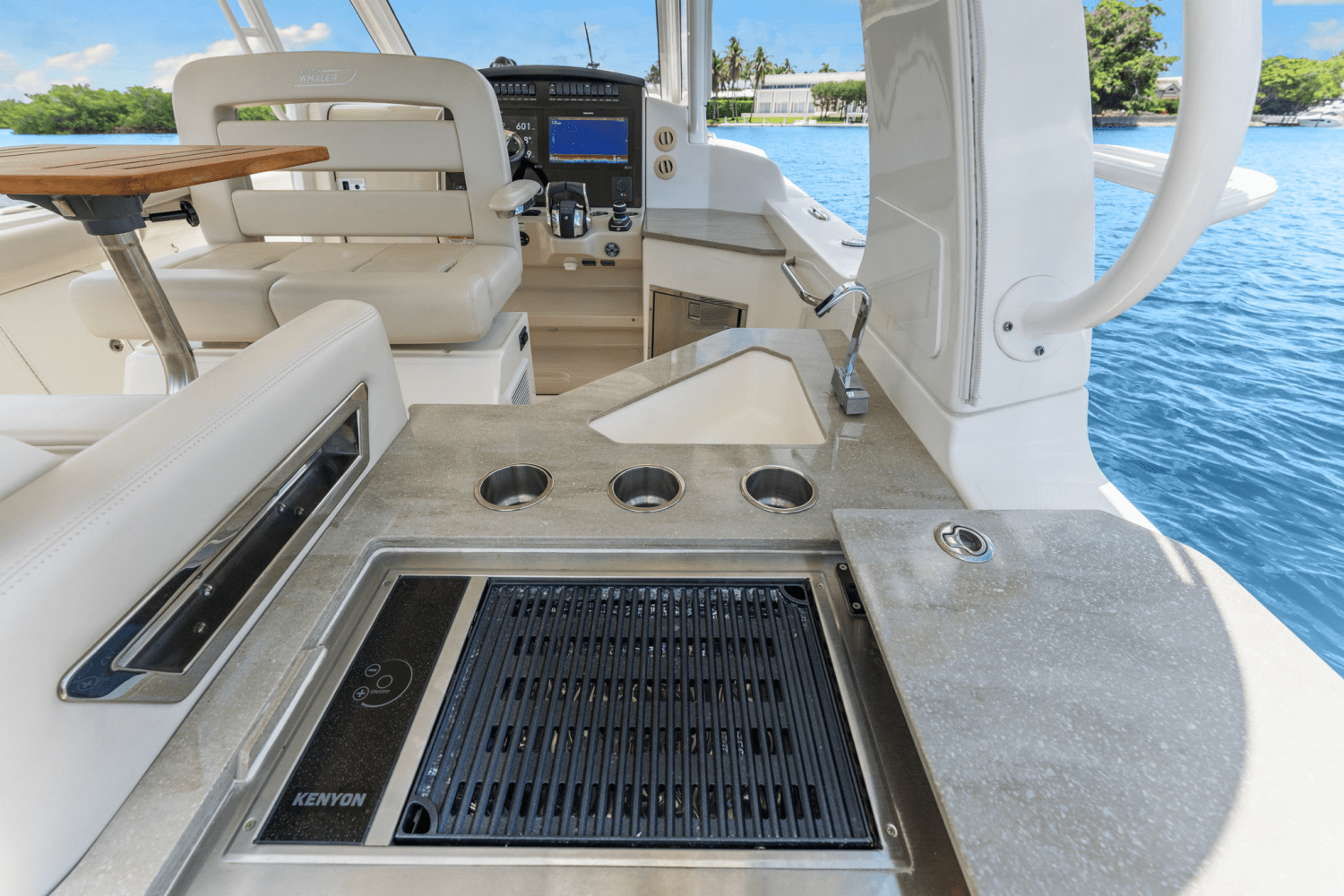 2021 Boston Whaler 350 REALM Image Thumbnail #38