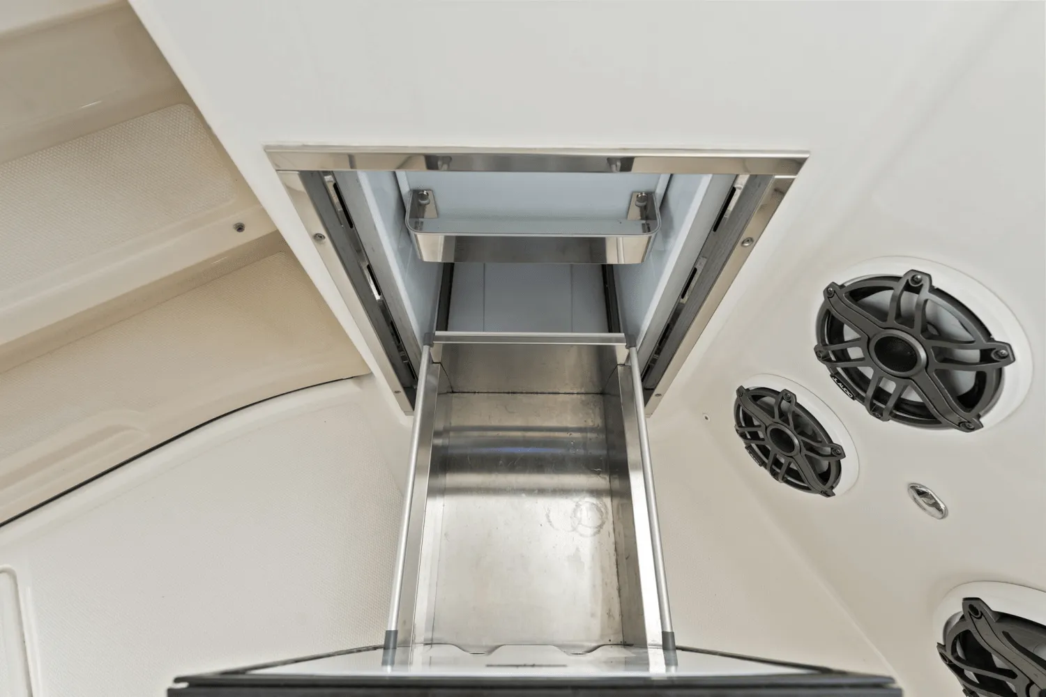 2021 Boston Whaler 350 REALM Image Thumbnail #40