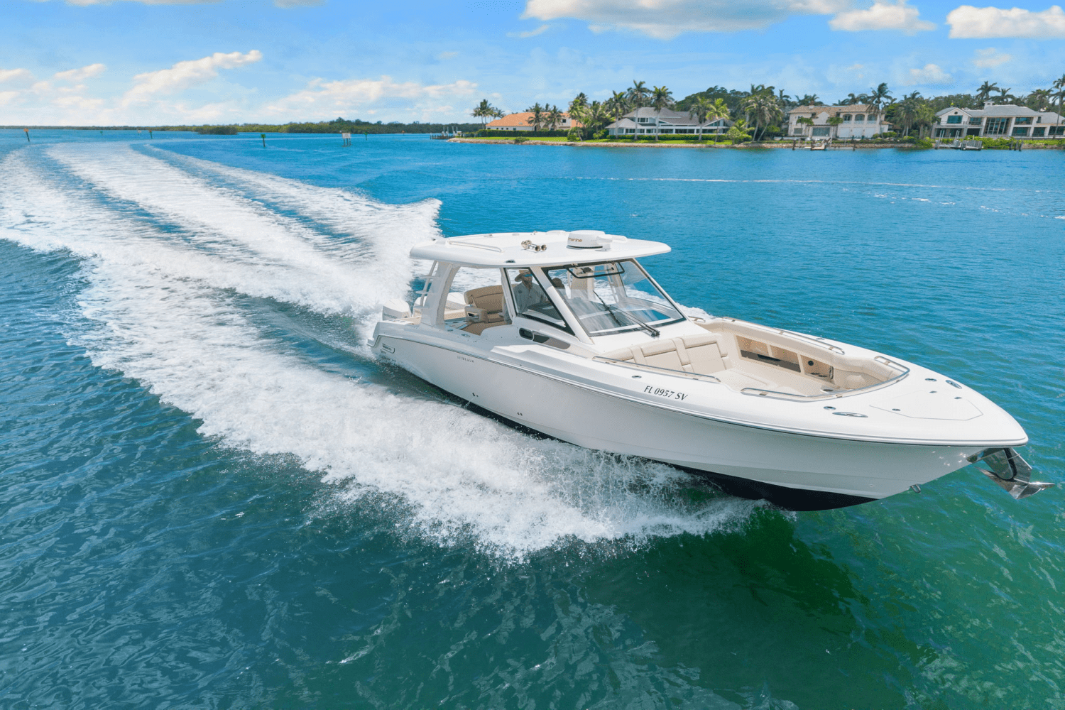 2021 Boston Whaler 350 REALM Image Thumbnail #3
