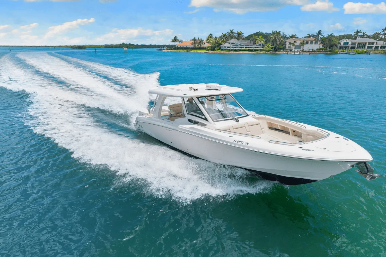 2021 Boston Whaler 350 REALM Image Thumbnail #3