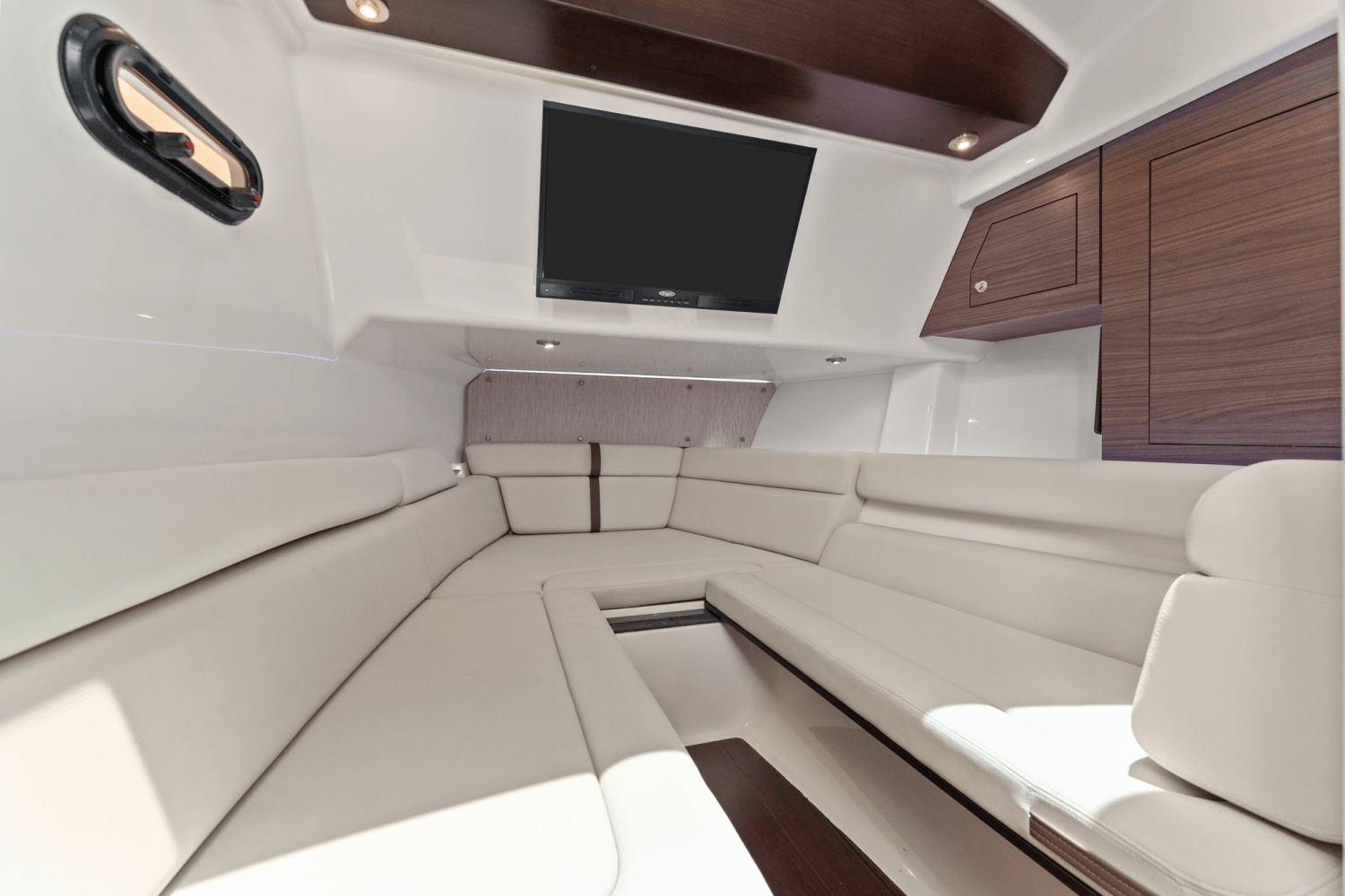 2021 Boston Whaler 350 REALM Image Thumbnail #49