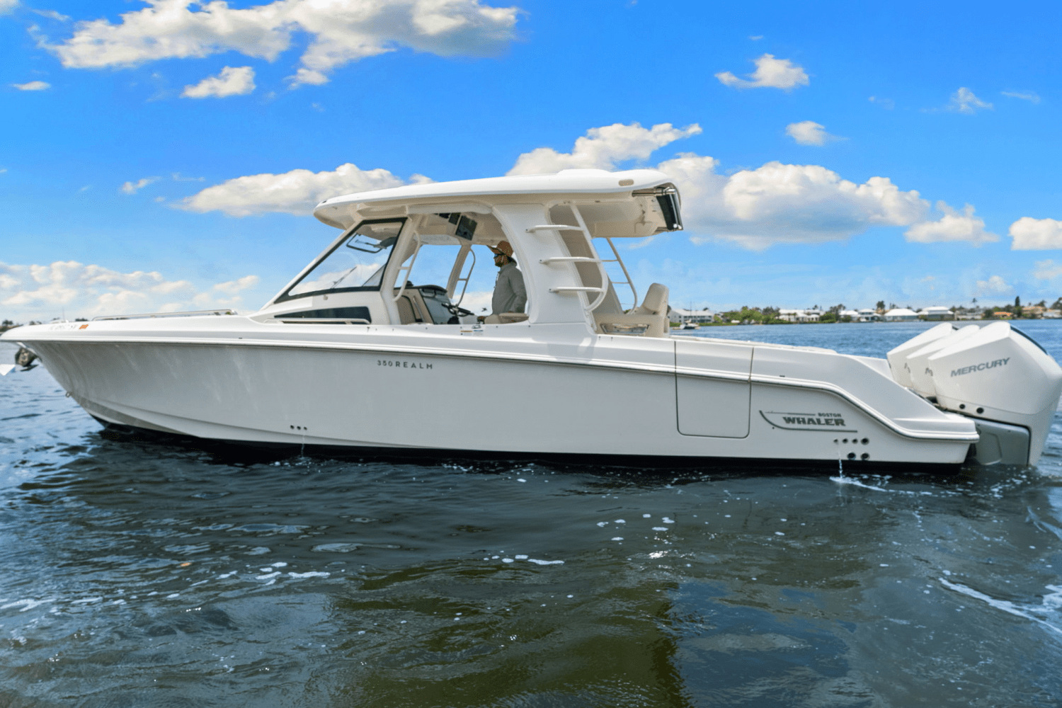 2021 Boston Whaler 350 REALM Image Thumbnail #12
