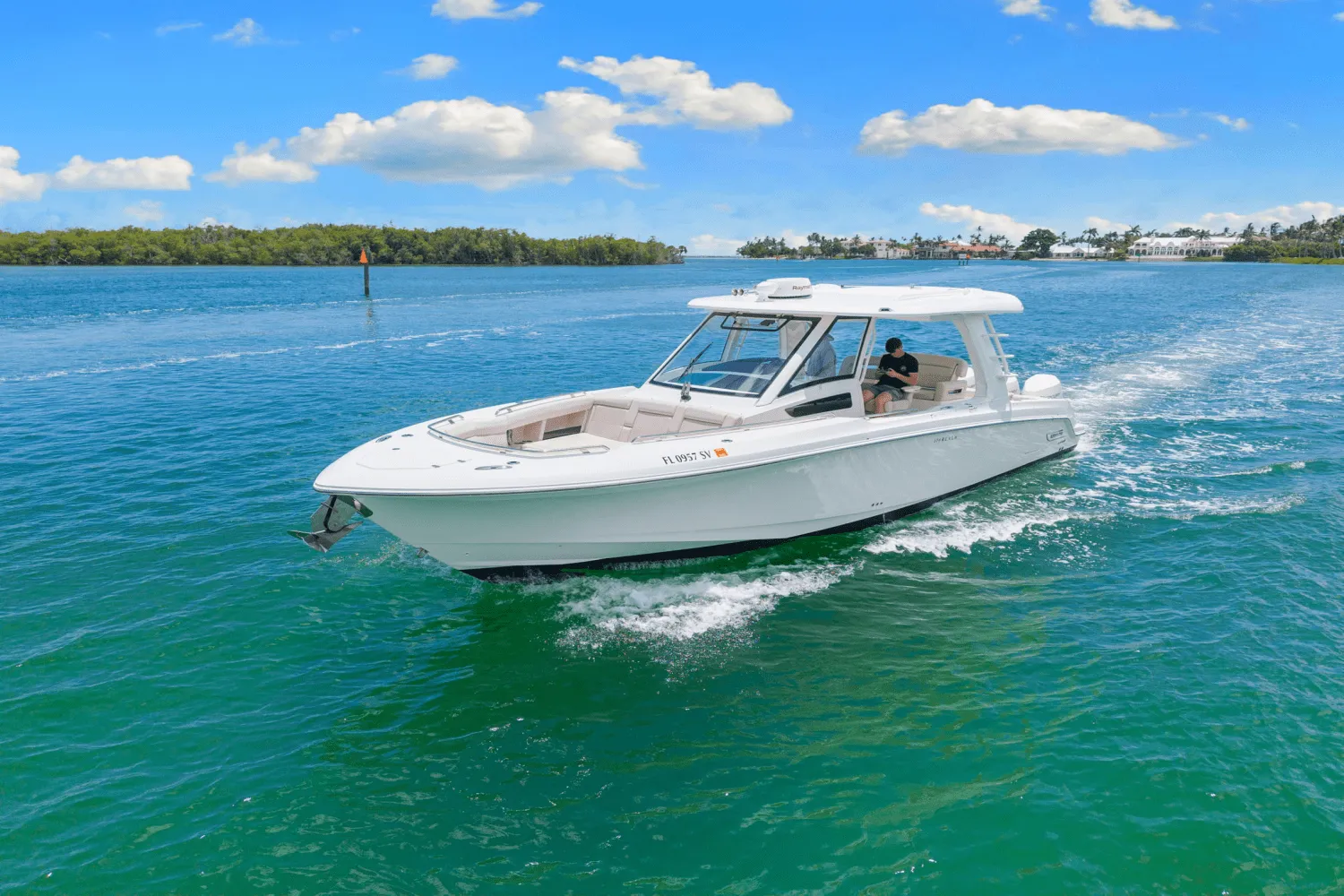 2021 Boston Whaler 350 REALM Image Thumbnail #10