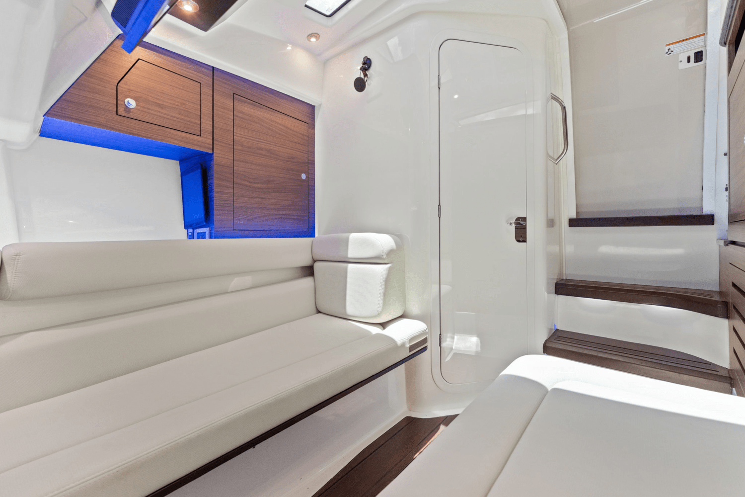 2021 Boston Whaler 350 REALM Image Thumbnail #51