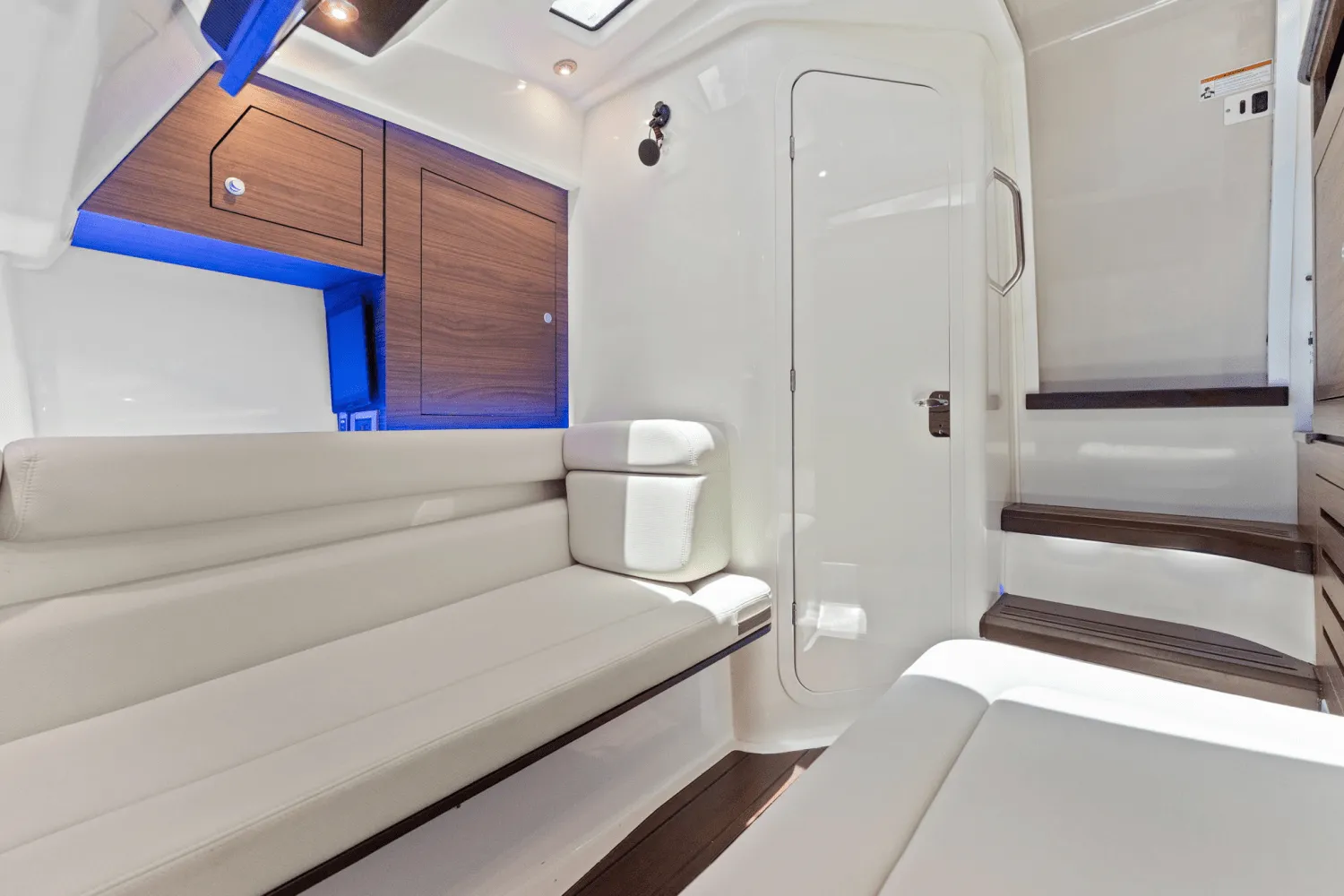 2021 Boston Whaler 350 REALM Image Thumbnail #51