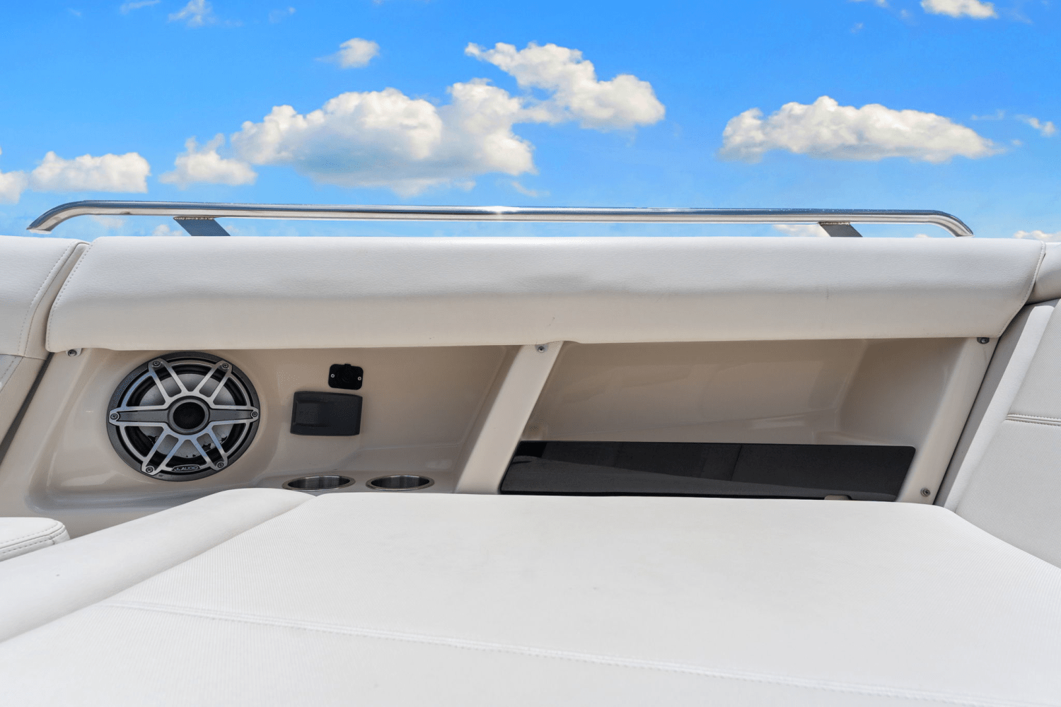 2021 Boston Whaler 350 REALM Image Thumbnail #23