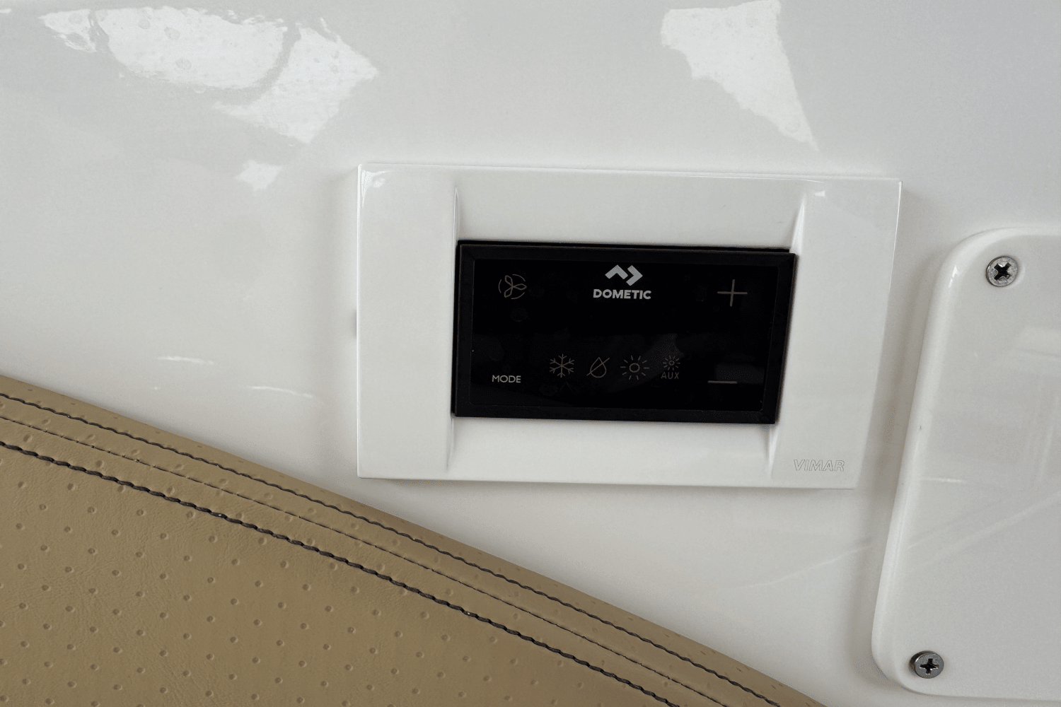 2023 Sea Ray 320 SUNDANCER Image Thumbnail #13