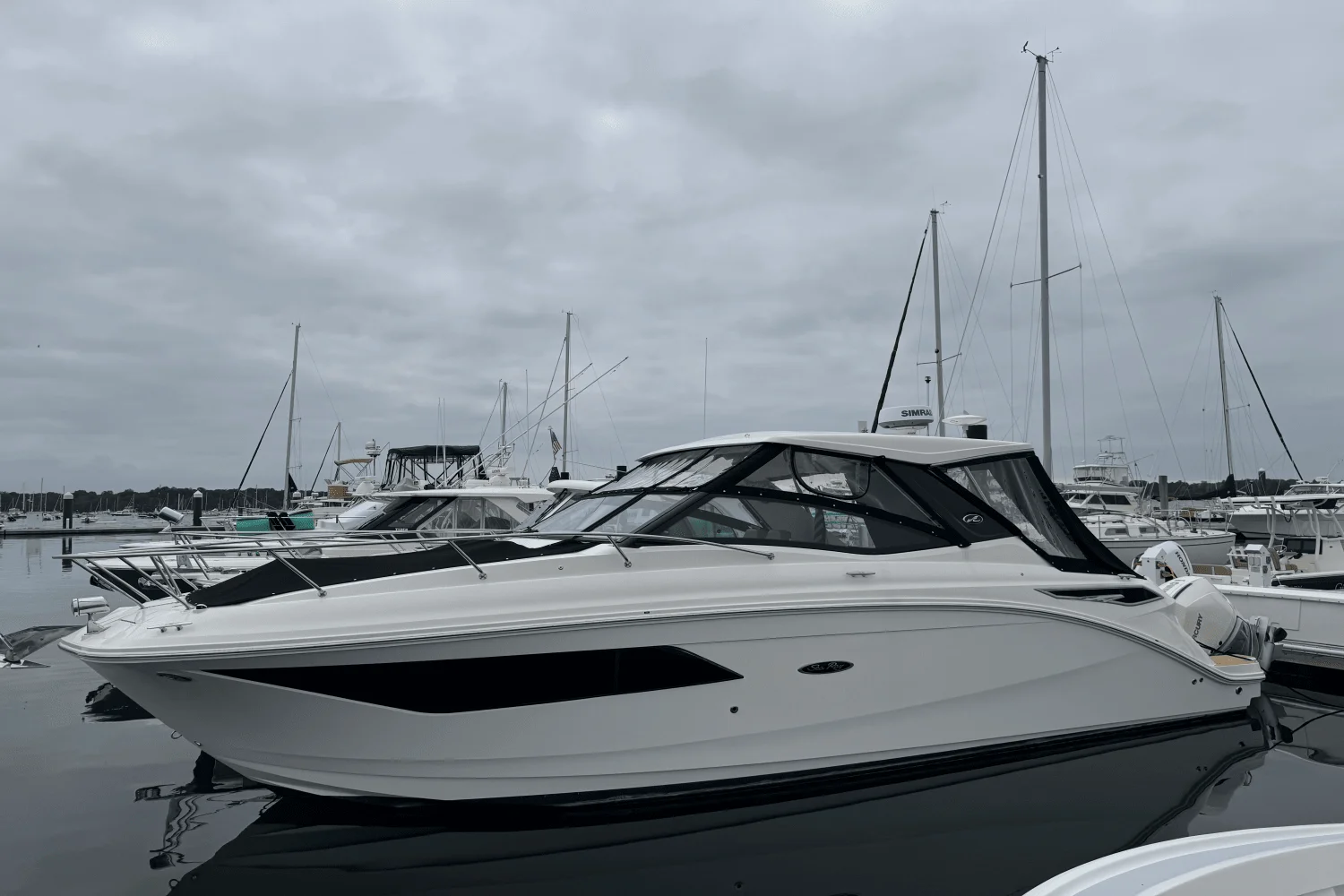 2023 Sea Ray 320 SUNDANCER OUTBOARD Image Thumbnail #2