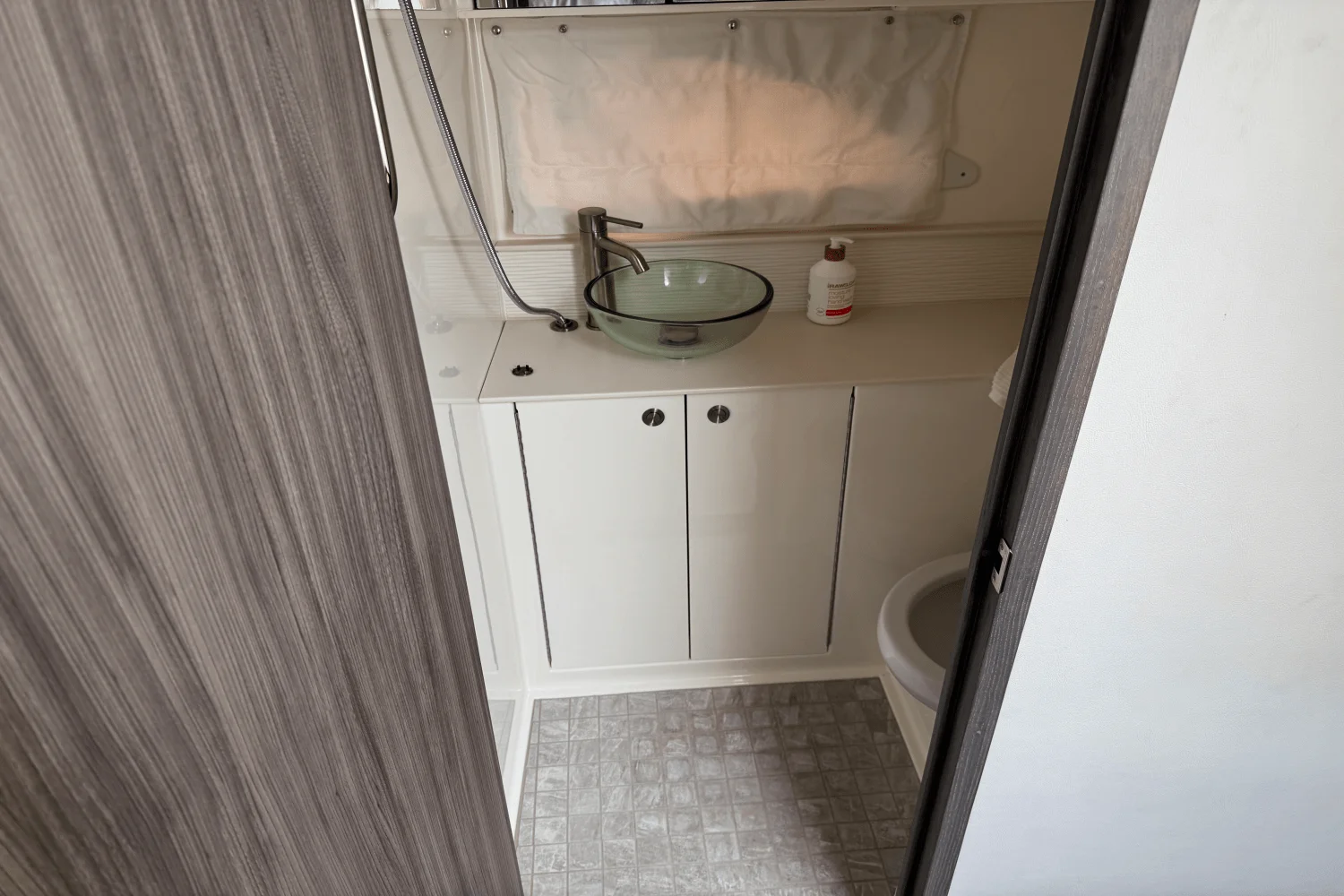 2023 Sea Ray 320 SUNDANCER OUTBOARD Image Thumbnail #15