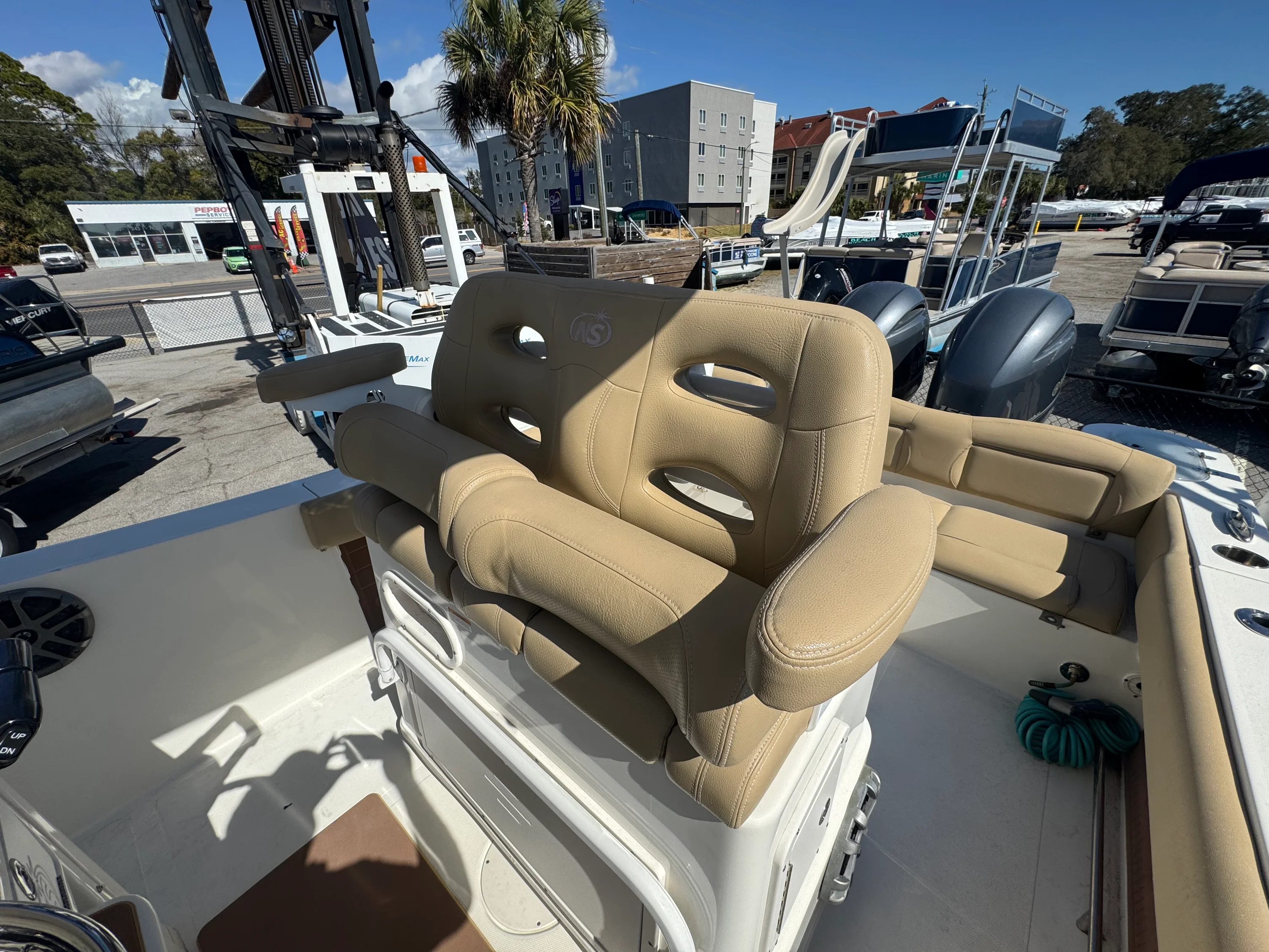 2019 NauticStar 2602 LEGACY Image Thumbnail #11