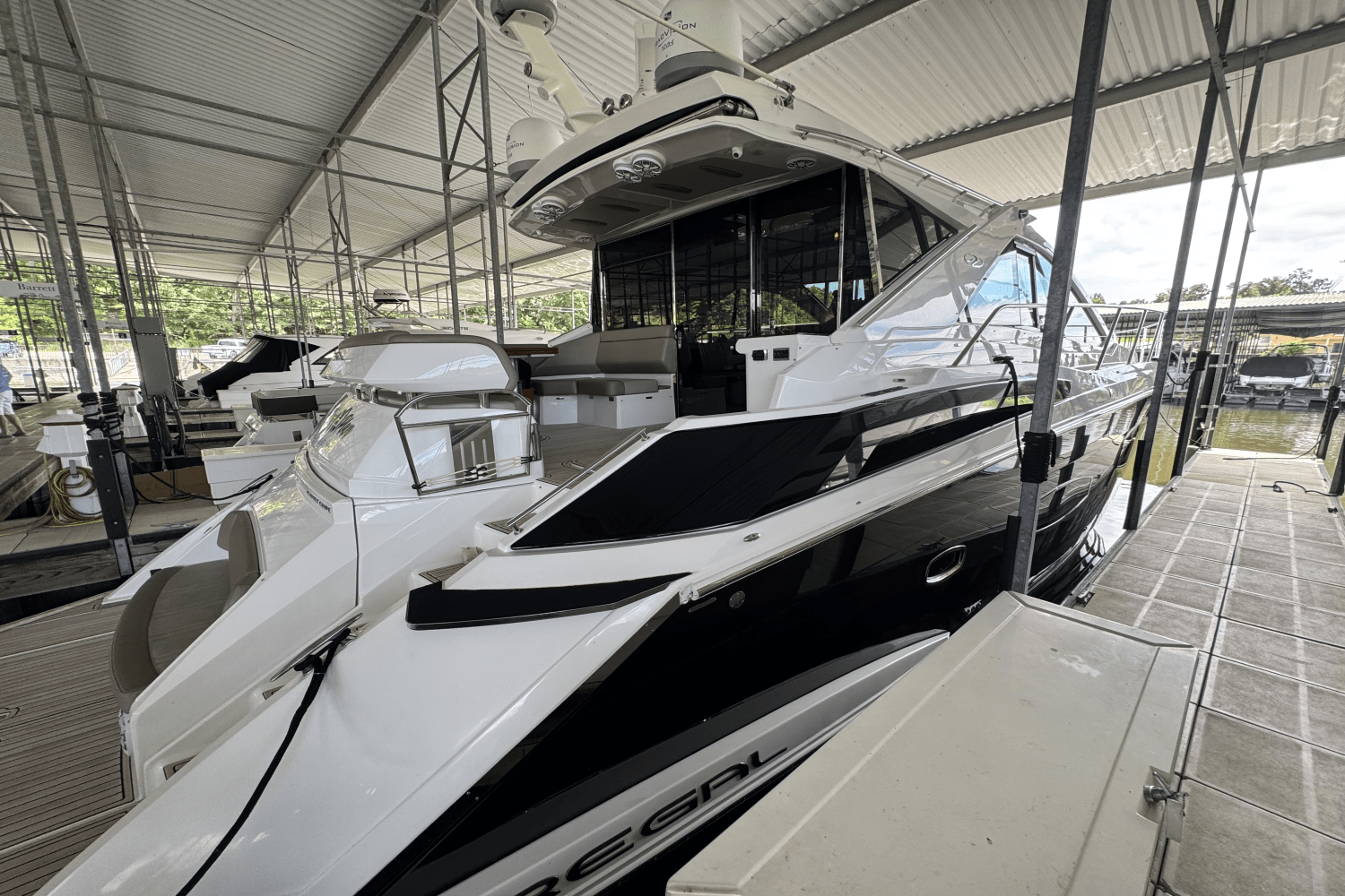 2015 Regal 53 Sport Coupe Unspecified for sale - YachtWorld