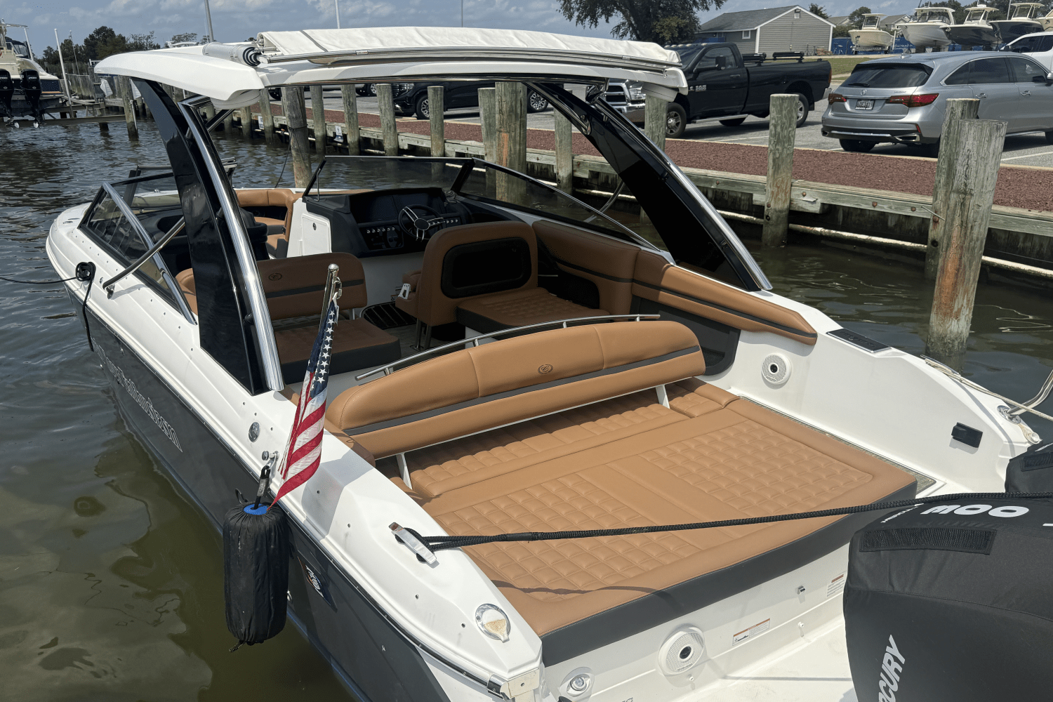 2023 Cobalt 30SC Outboard Image Thumbnail #11