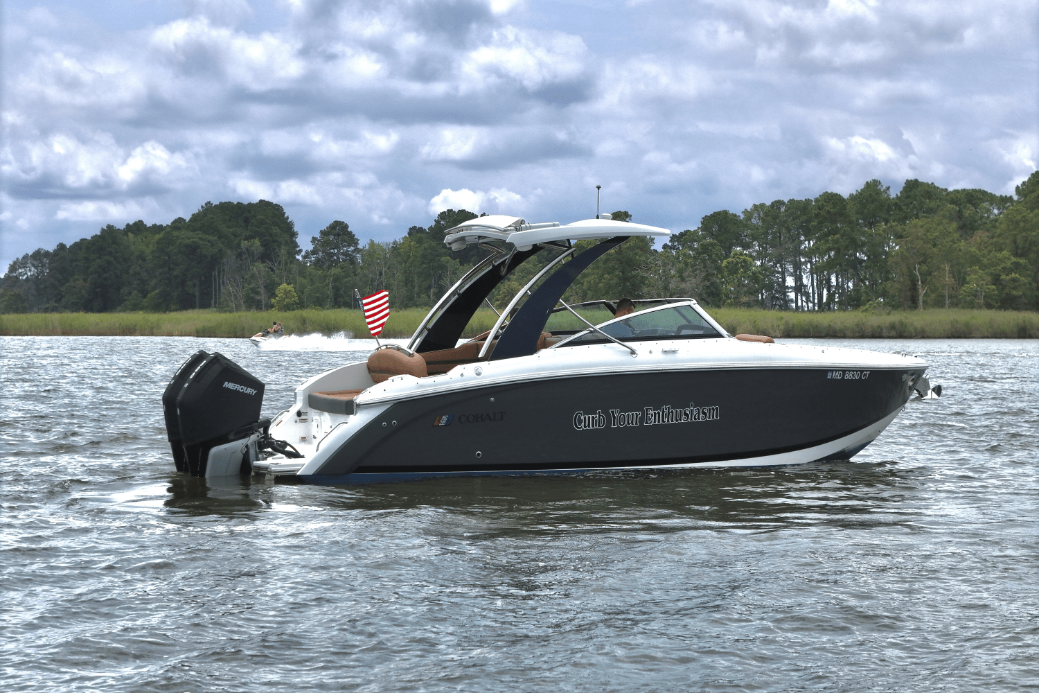 2023 Cobalt 30SC Outboard Image Thumbnail #1