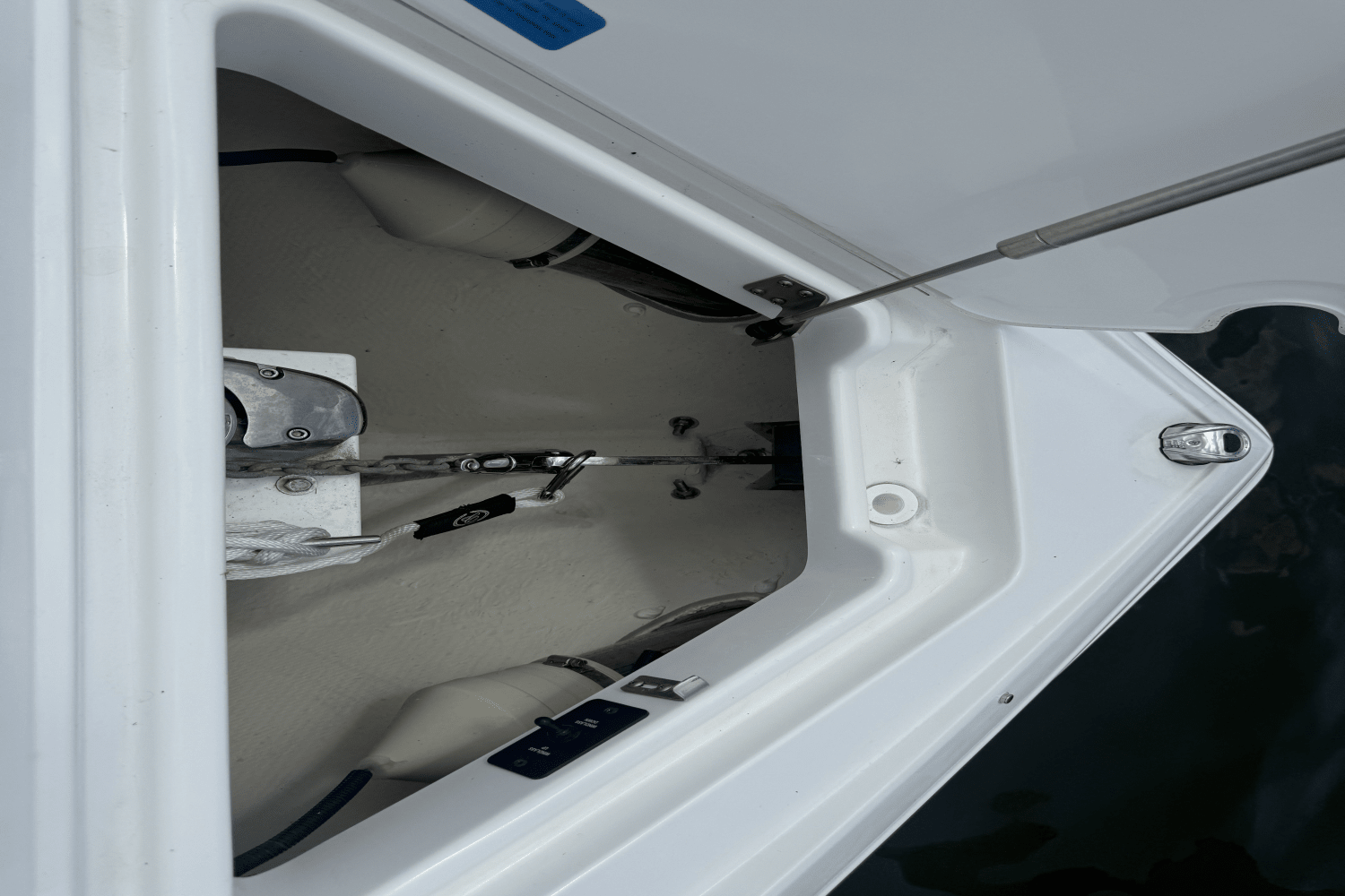 2023 Cobalt 30SC Outboard Image Thumbnail #26