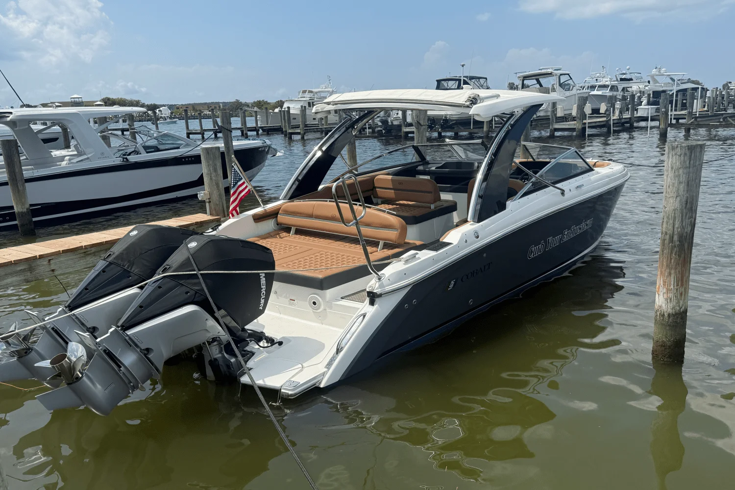 2023 Cobalt 30SC Outboard Image Thumbnail #10