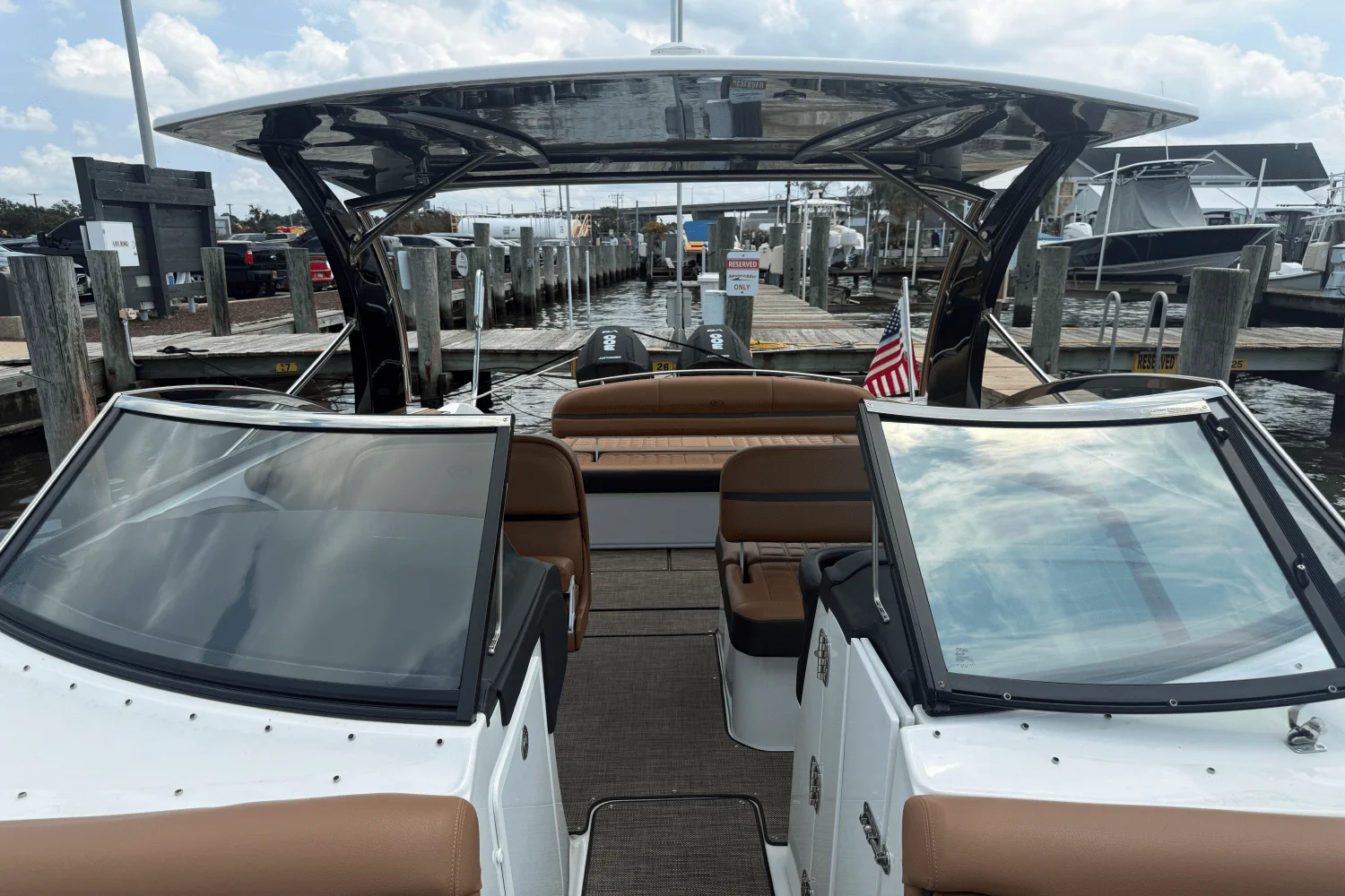 2023 Cobalt 30SC Outboard Image Thumbnail #28