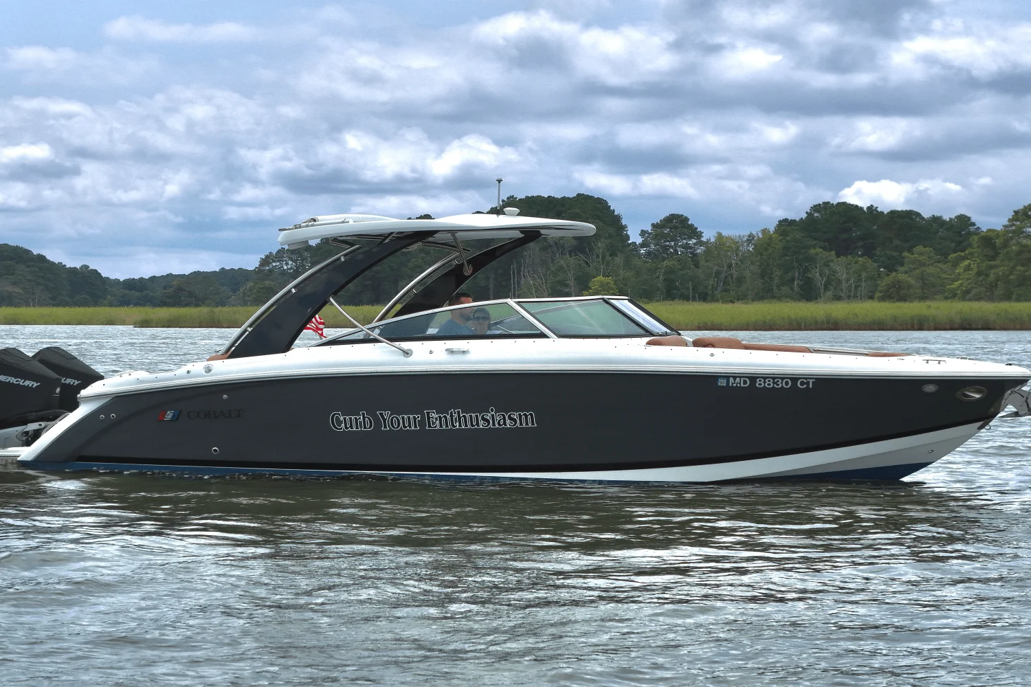 2023 Cobalt 30SC Outboard Image Thumbnail #0